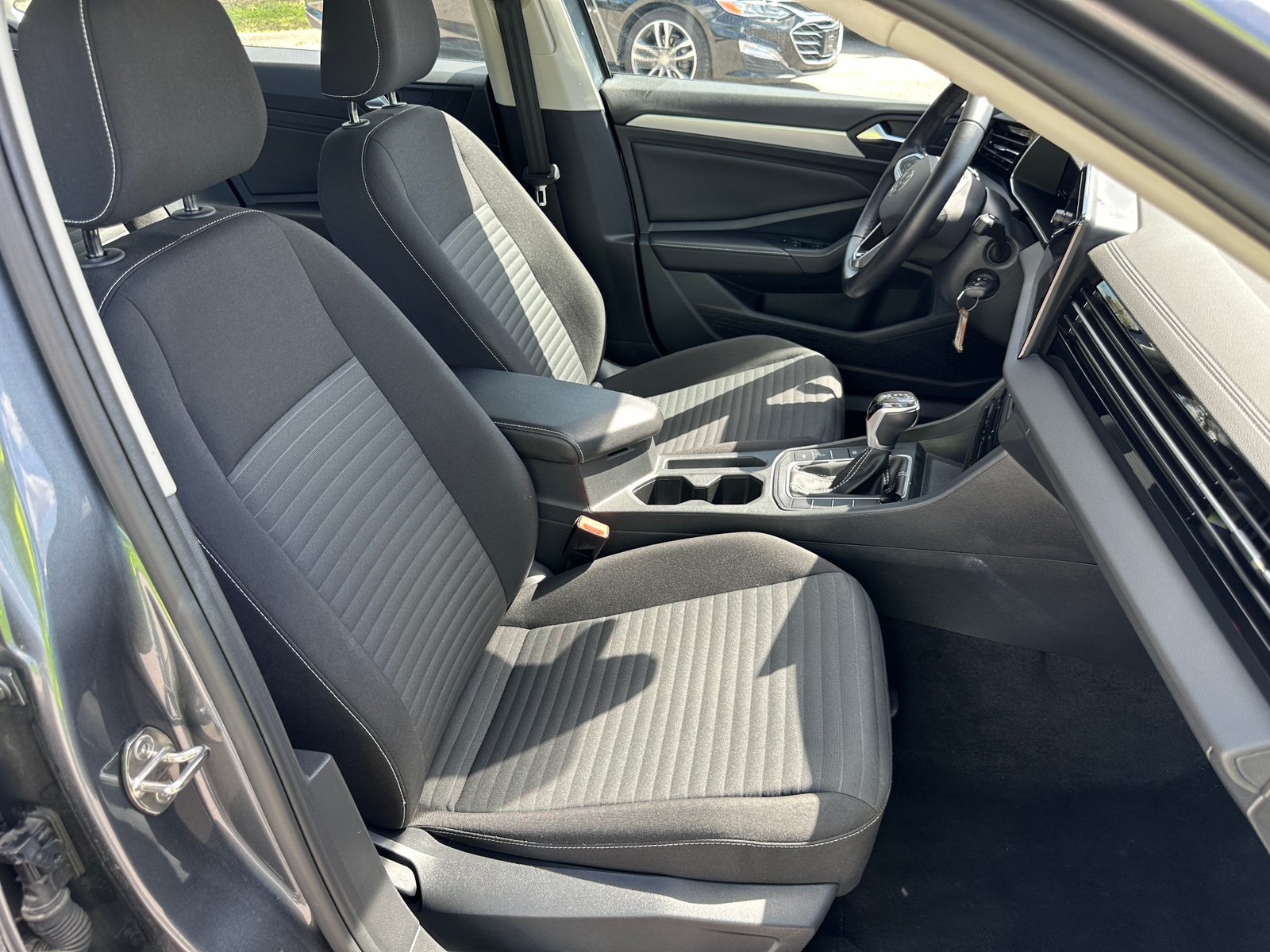 Thumbnail: 2025 Volkswagen Jetta - 2