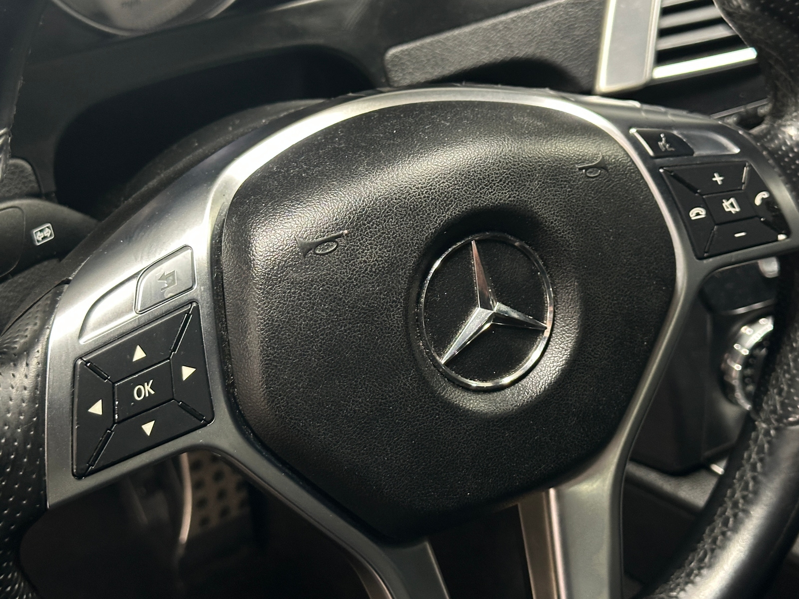 Thumbnail: 2014 Mercedes-Benz C-Class - 4