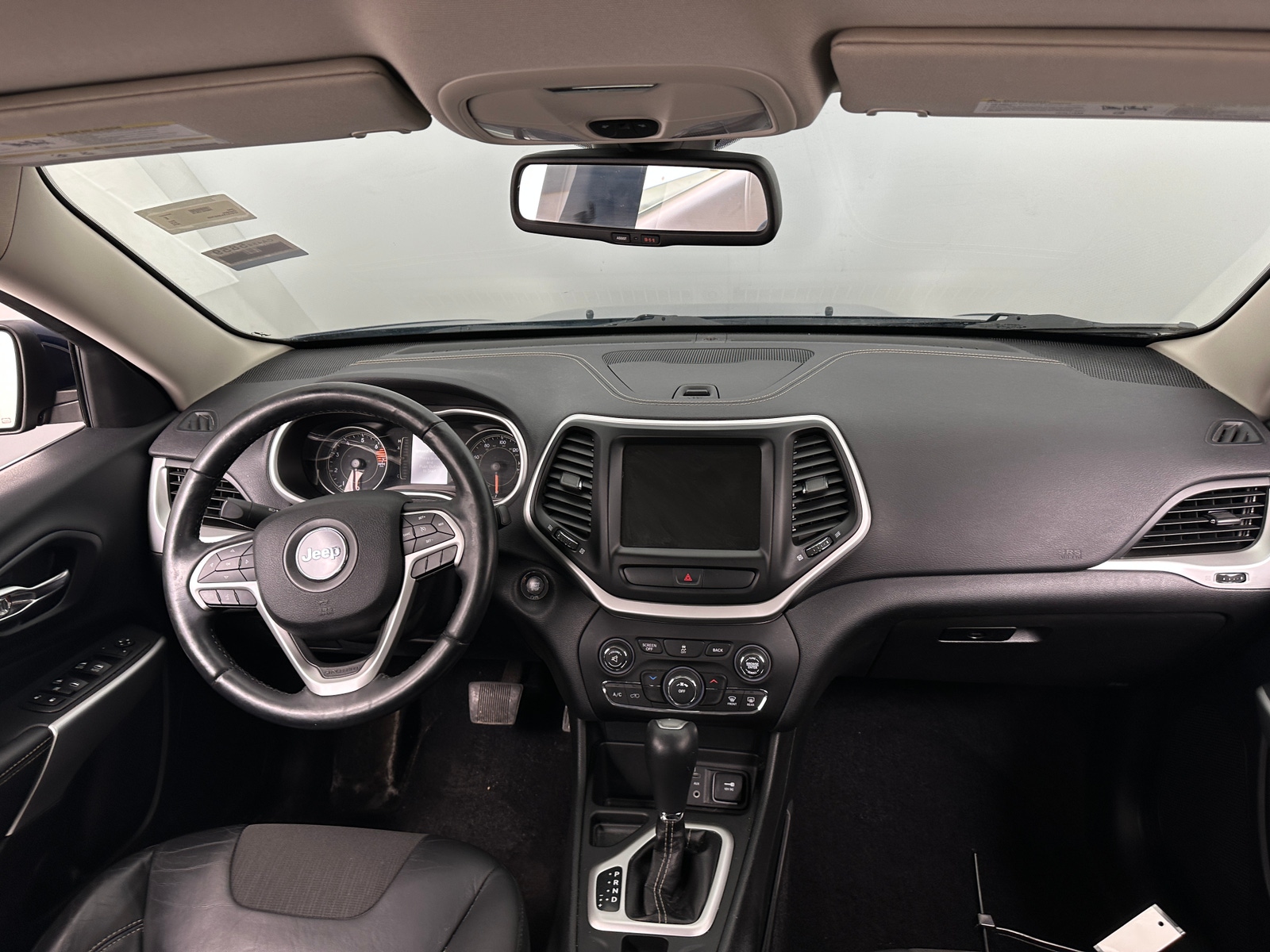 Thumbnail: 2018 Jeep Cherokee - 3