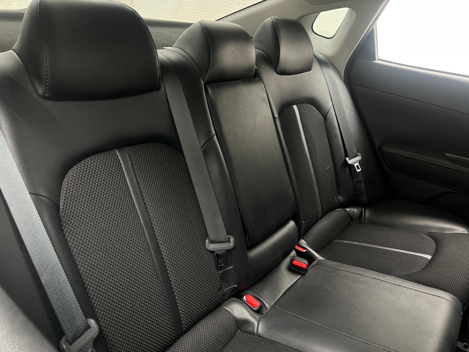 Thumbnail: 2019 Kia Optima - 5