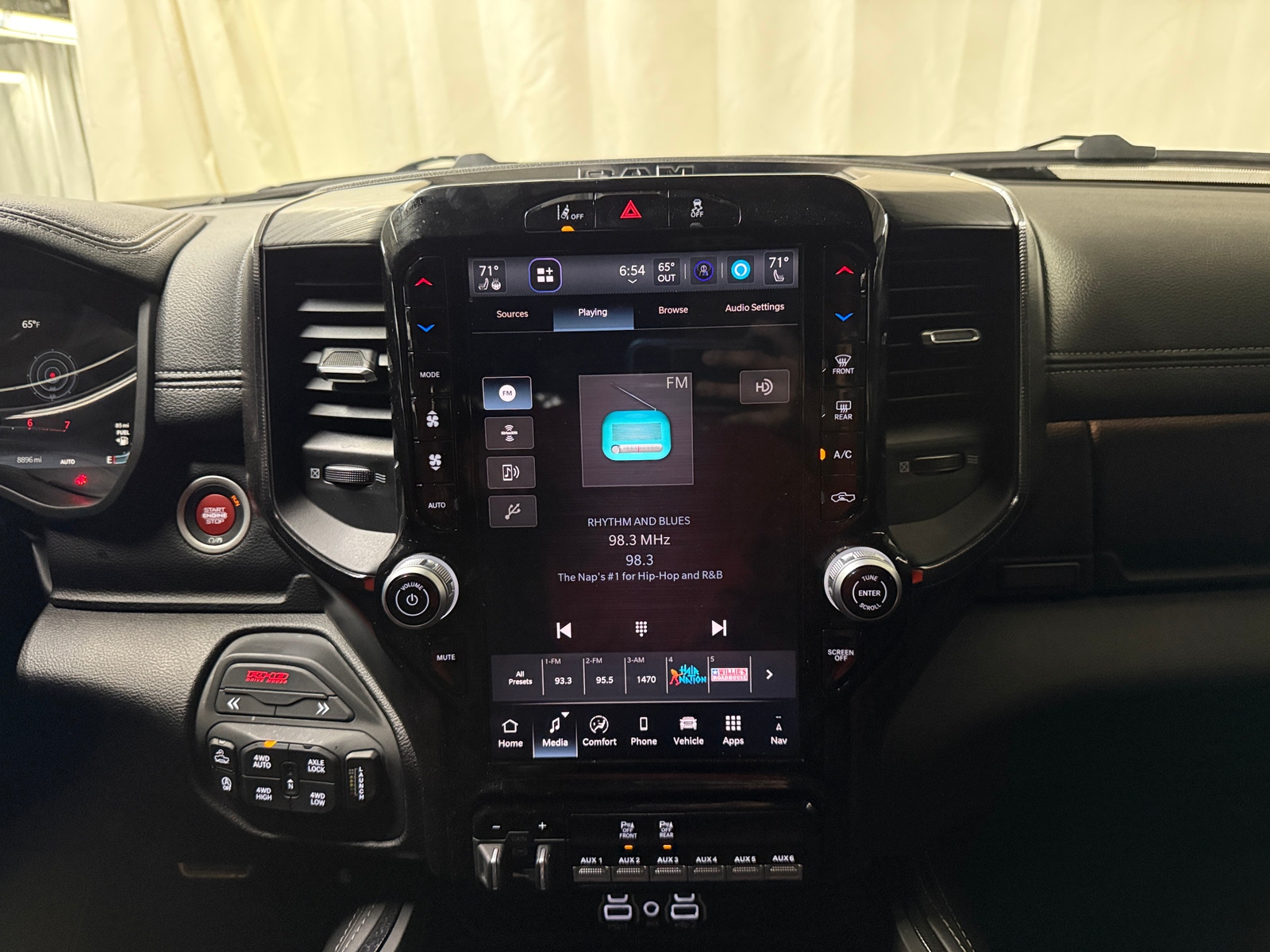 Thumbnail: 2026 RAM 1500 - 3