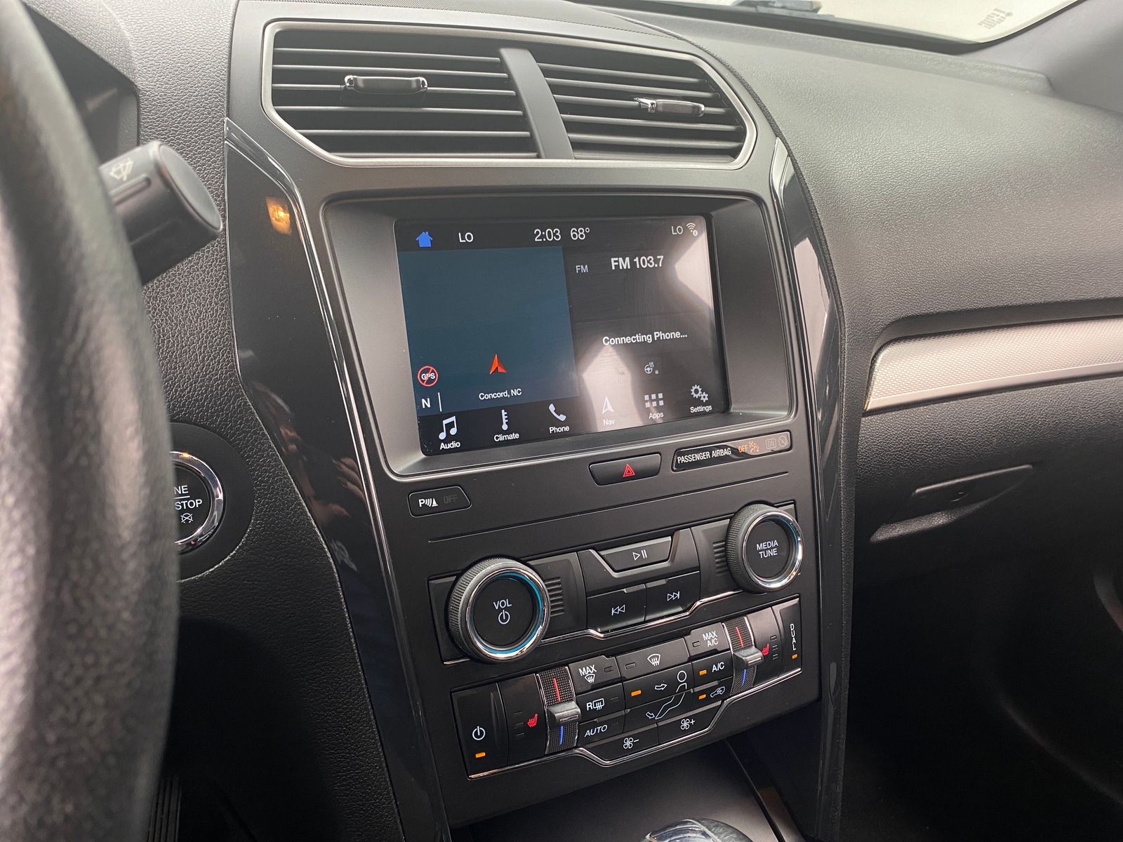 Thumbnail: 2019 Ford Explorer - 4