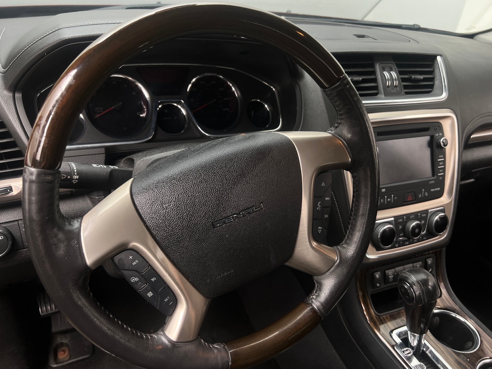 Thumbnail: 2015 GMC Acadia - 4