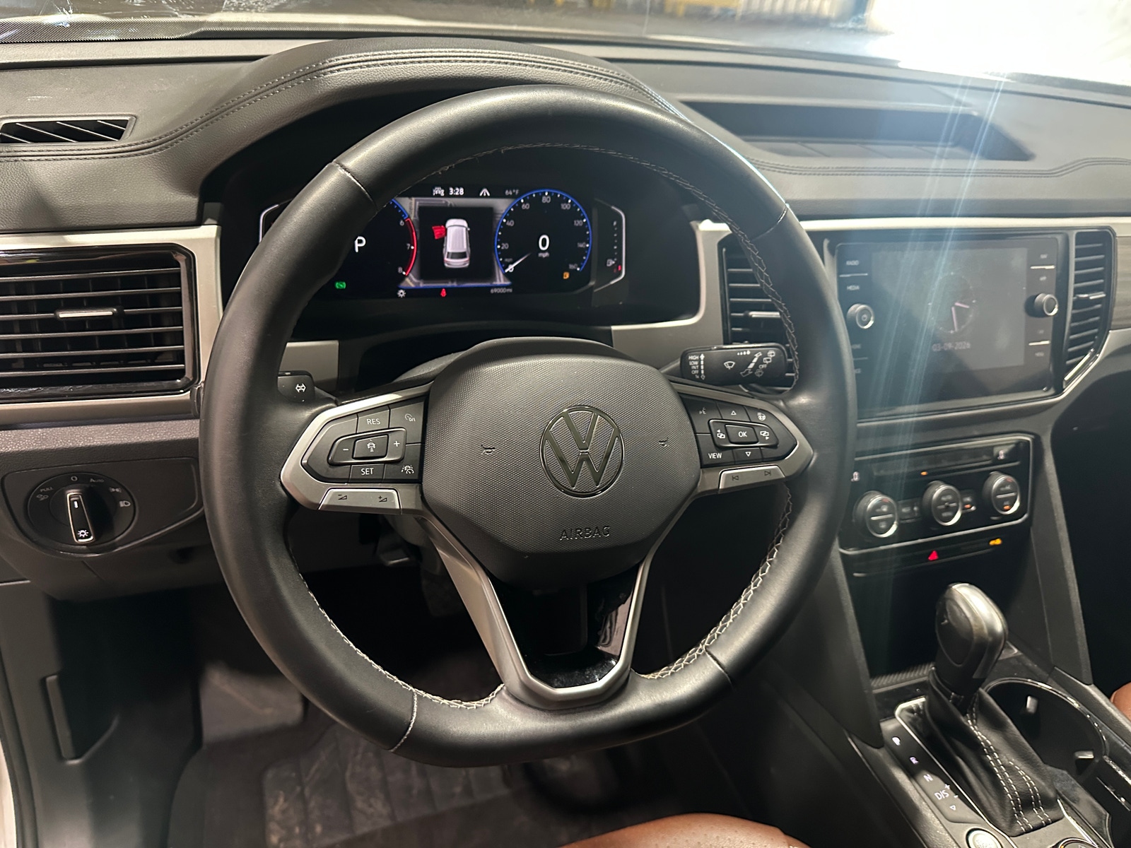 Thumbnail: 2021 Volkswagen Atlas - 4