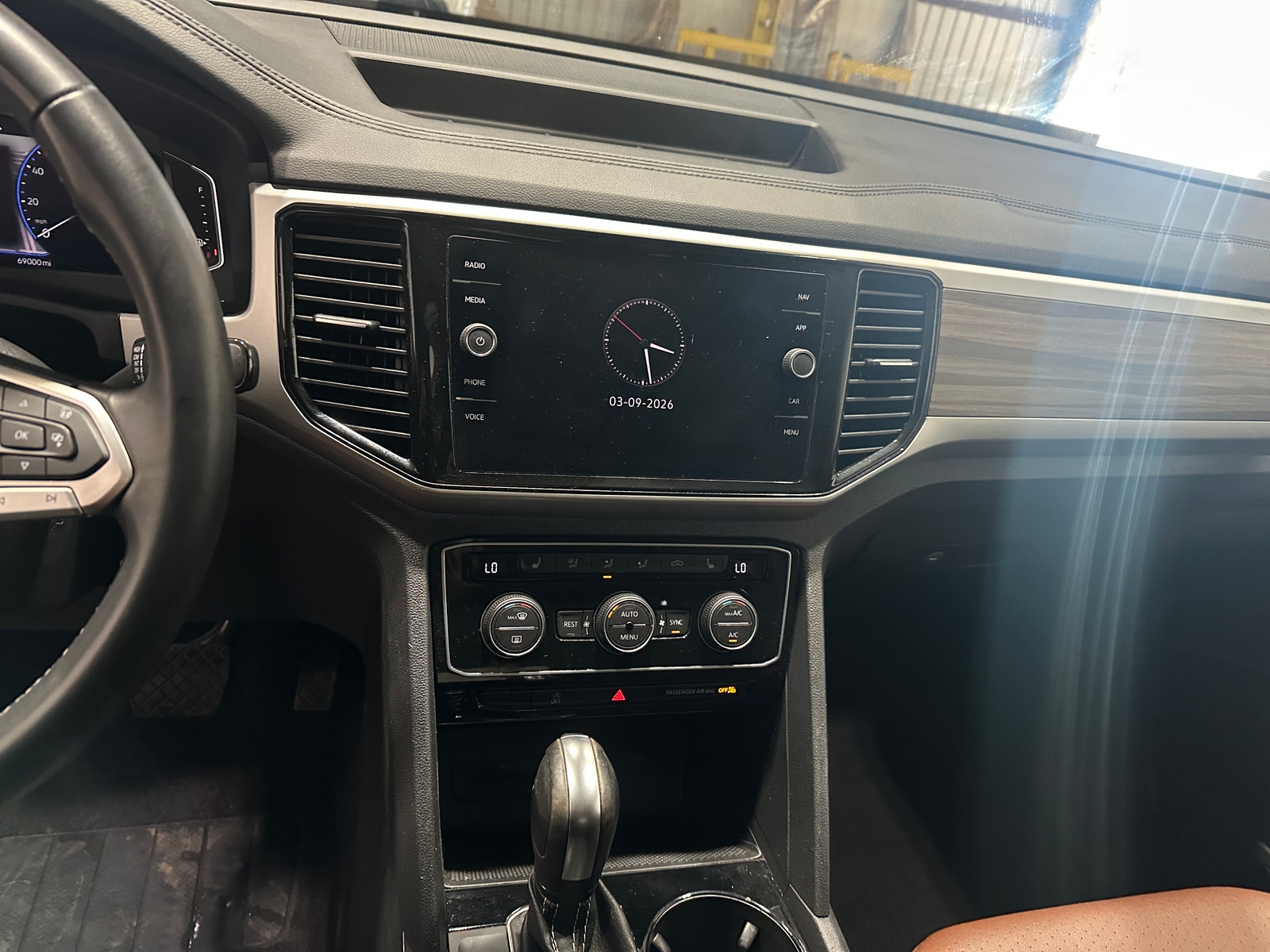 Thumbnail: 2021 Volkswagen Atlas - 3