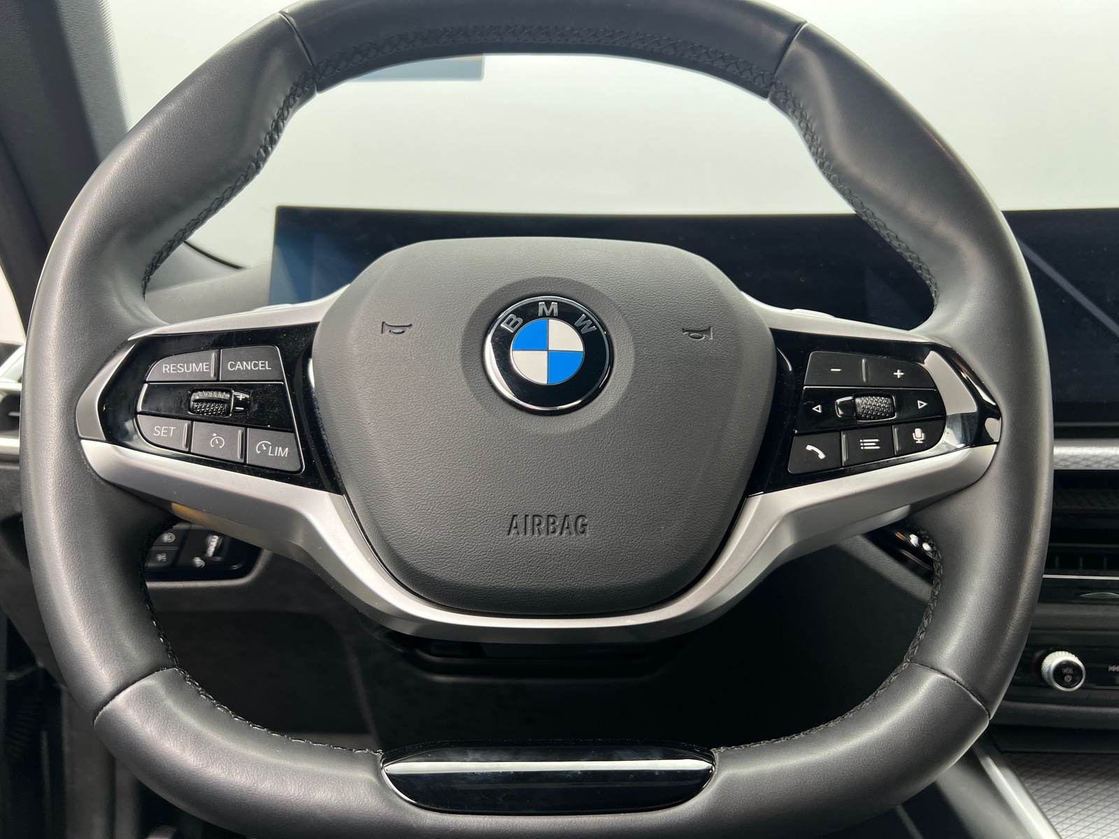 Thumbnail: 2025 BMW 4 Series - 4