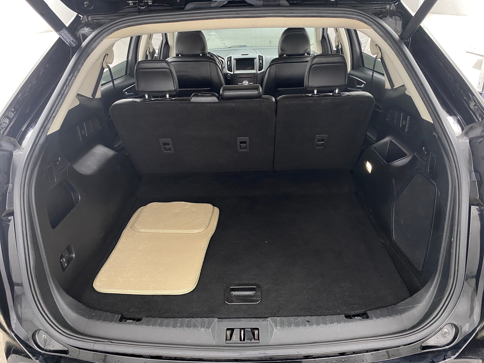 Thumbnail: 2019 Ford Edge - 6