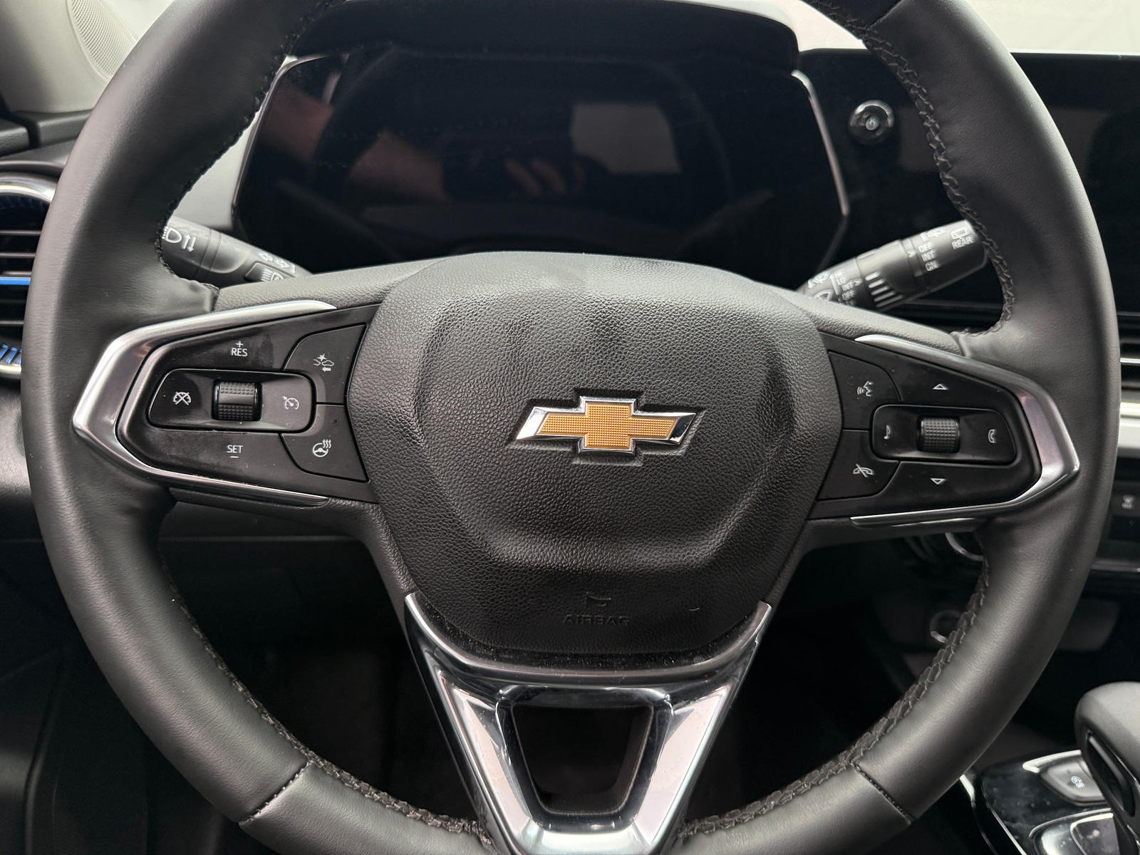 Thumbnail: 2025 Chevrolet Trax - 5