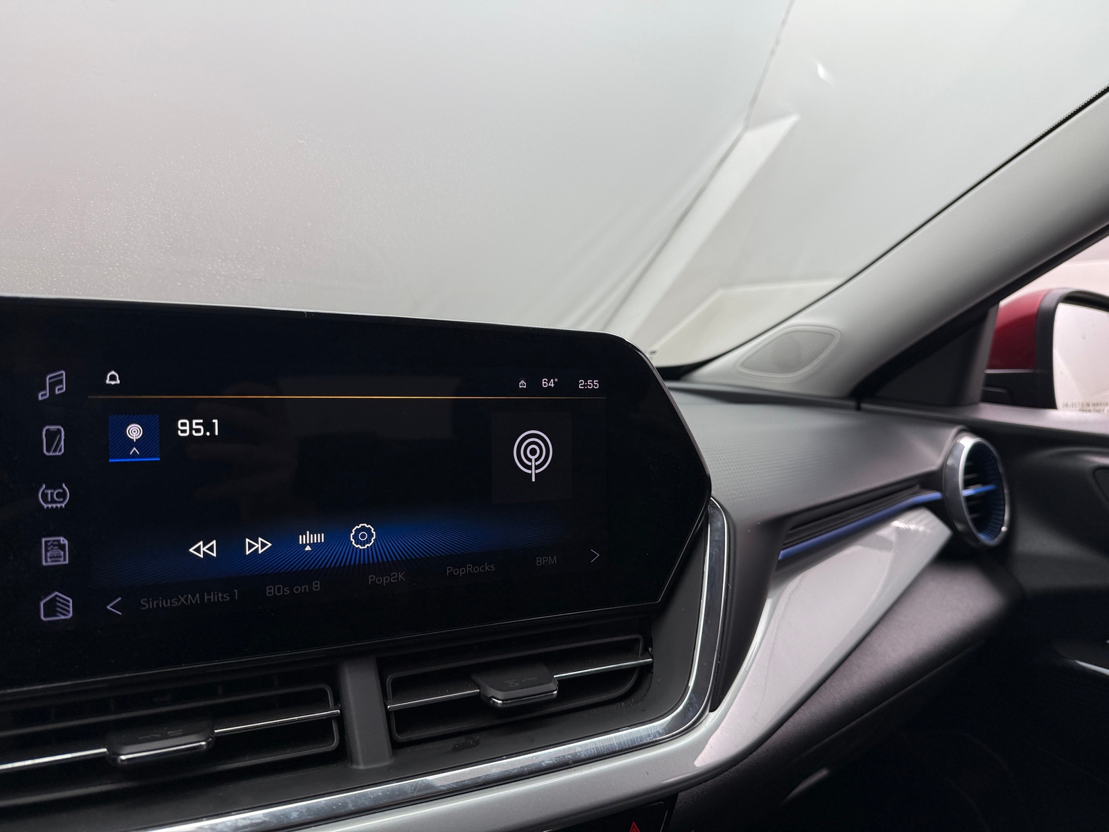 Thumbnail: 2025 Chevrolet Trax - 4