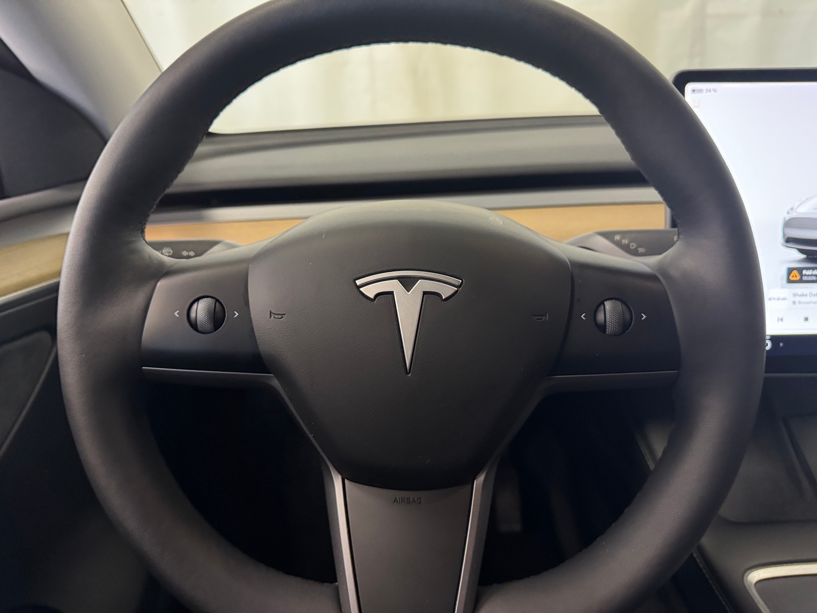 Thumbnail: 2023 Tesla Model Y - 4