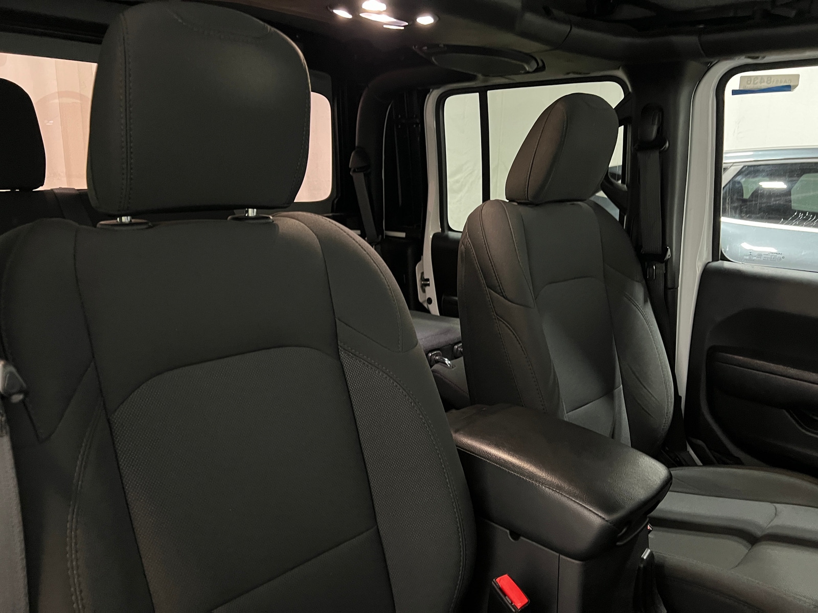 Thumbnail: 2022 Jeep Gladiator - 2