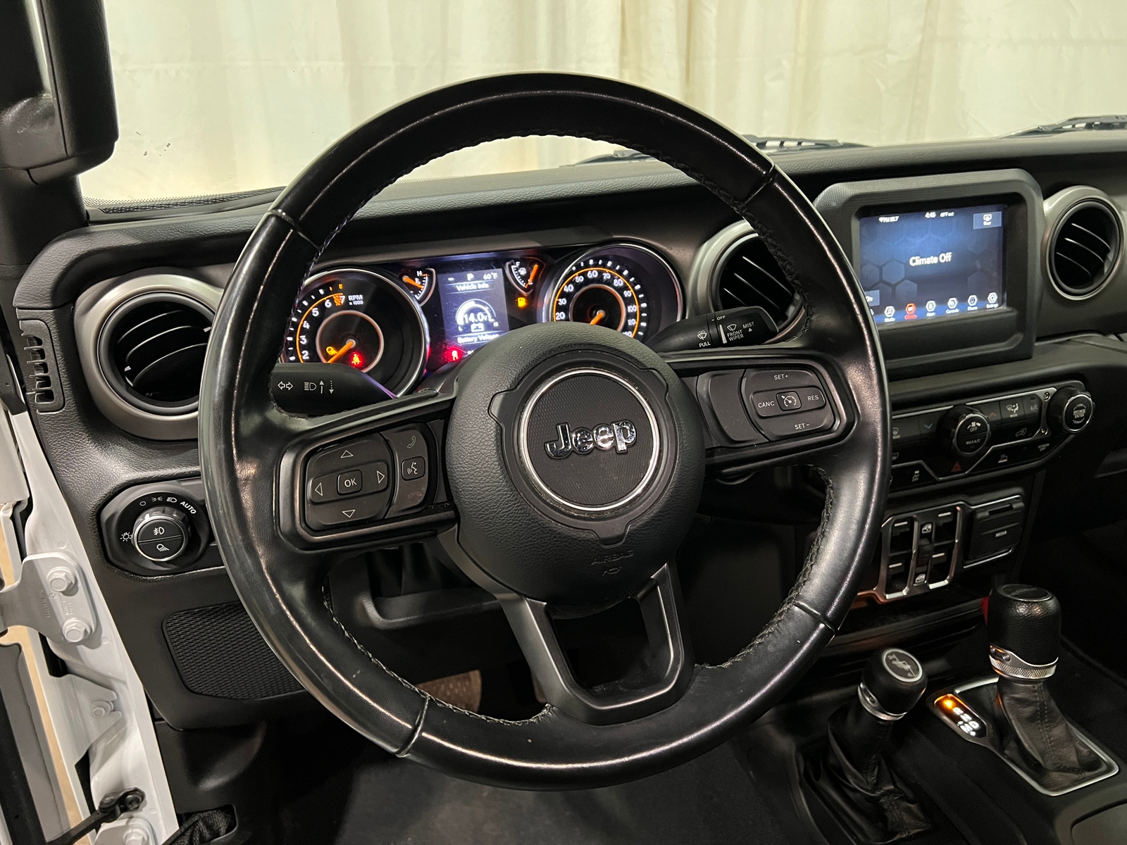 Thumbnail: 2022 Jeep Gladiator - 5