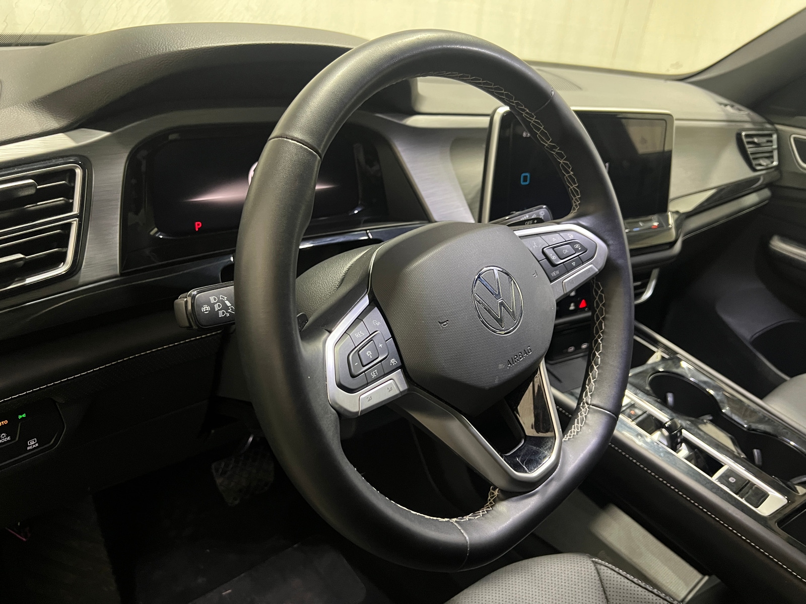 Thumbnail: 2025 Volkswagen Atlas - 4