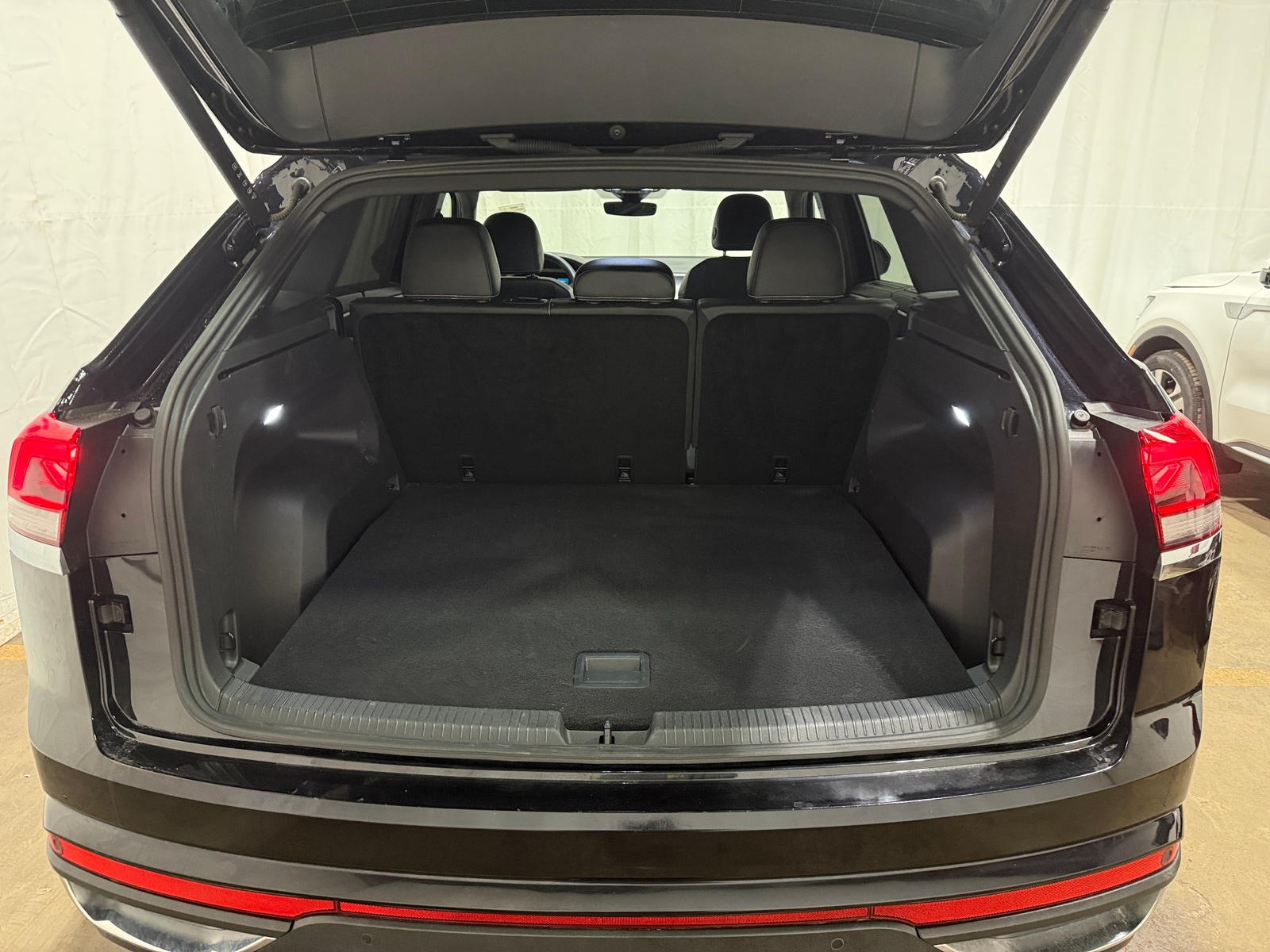 Thumbnail: 2025 Volkswagen Atlas - 6