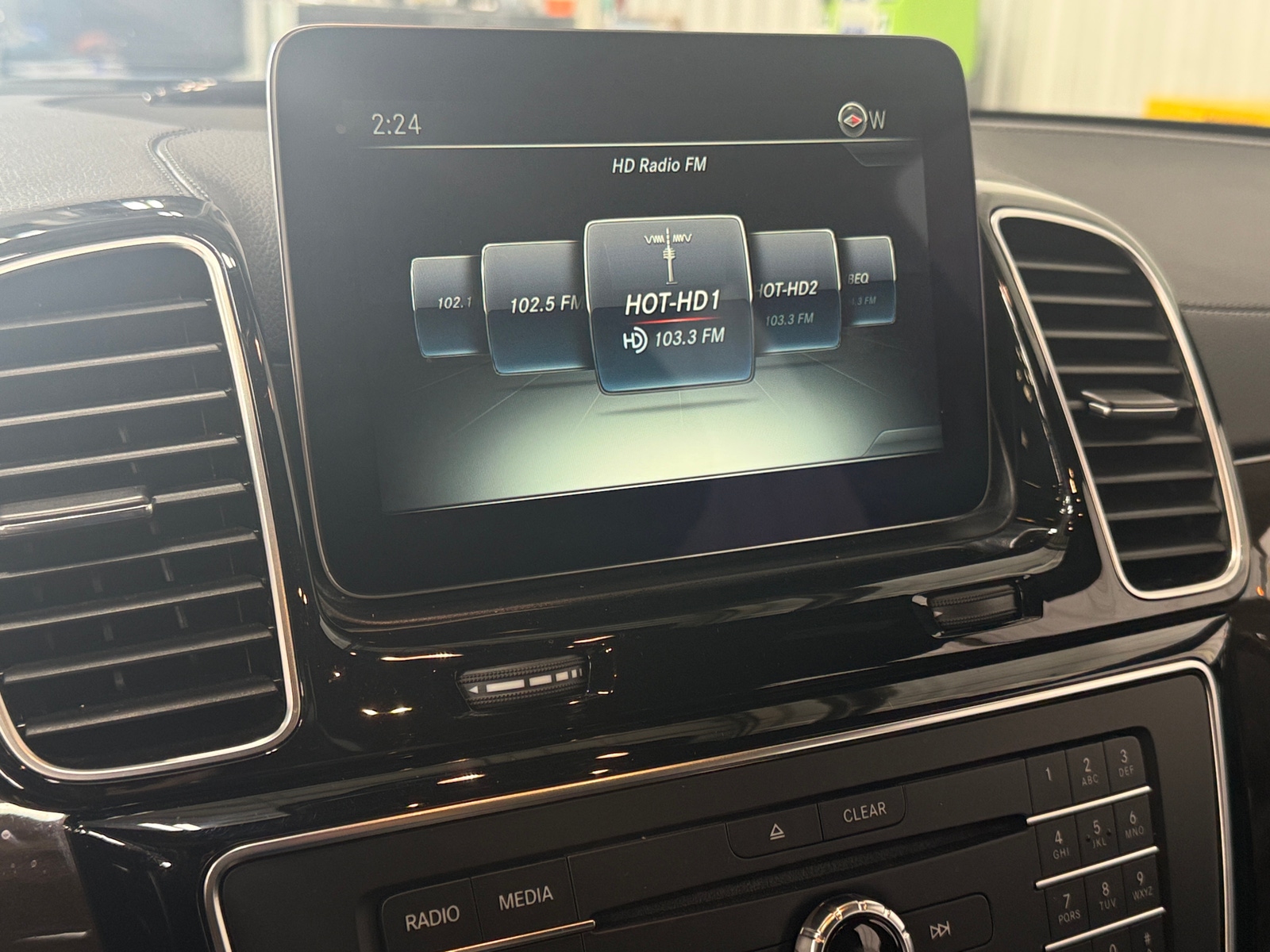 Thumbnail: 2017 Mercedes-Benz GLS - 4