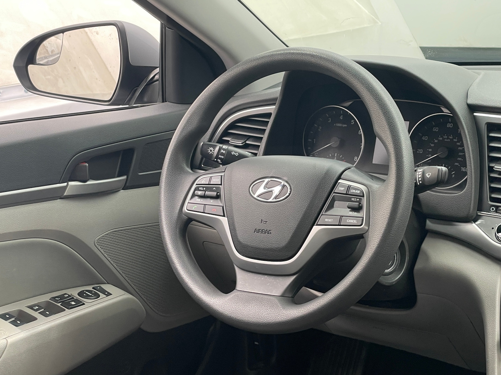 Thumbnail: 2017 Hyundai Elantra - 5