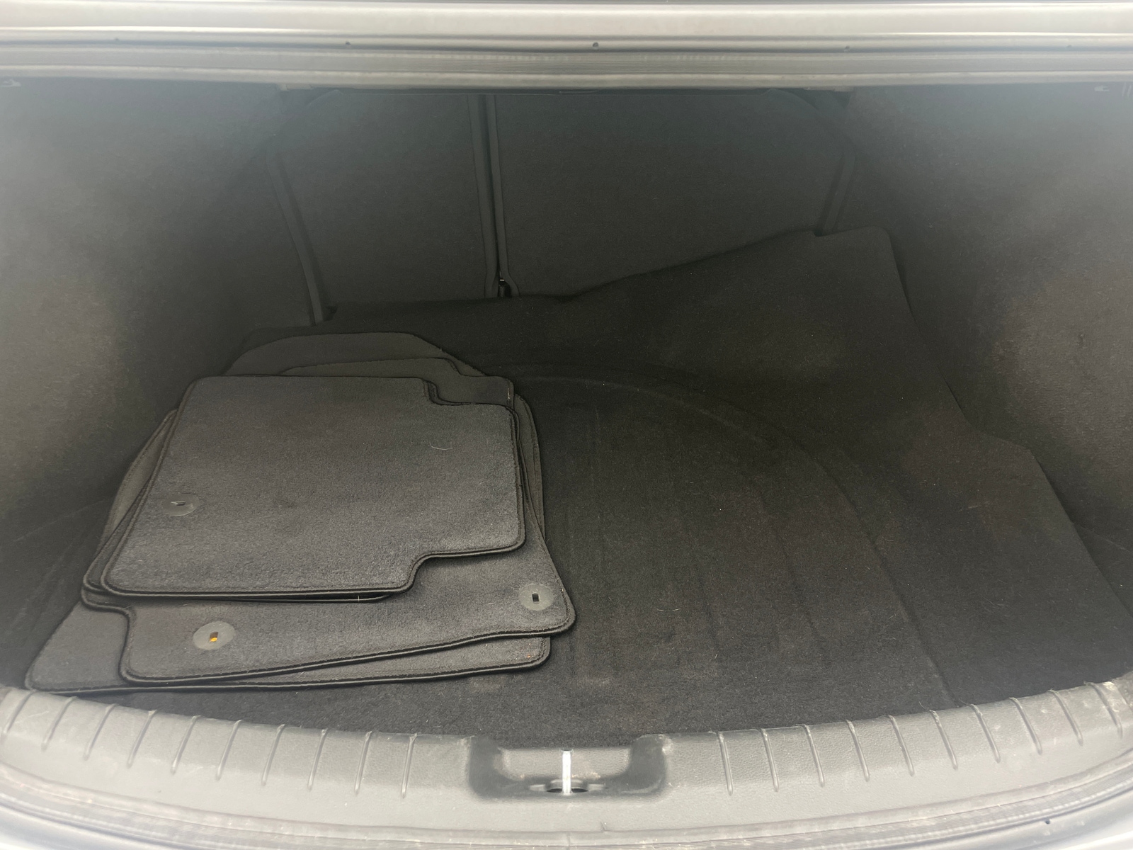 Thumbnail: 2017 Hyundai Elantra - 7