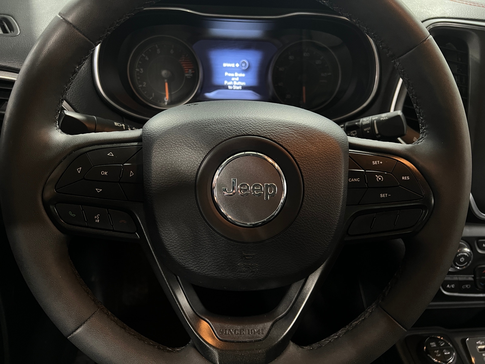 Thumbnail: 2022 Jeep Cherokee - 4