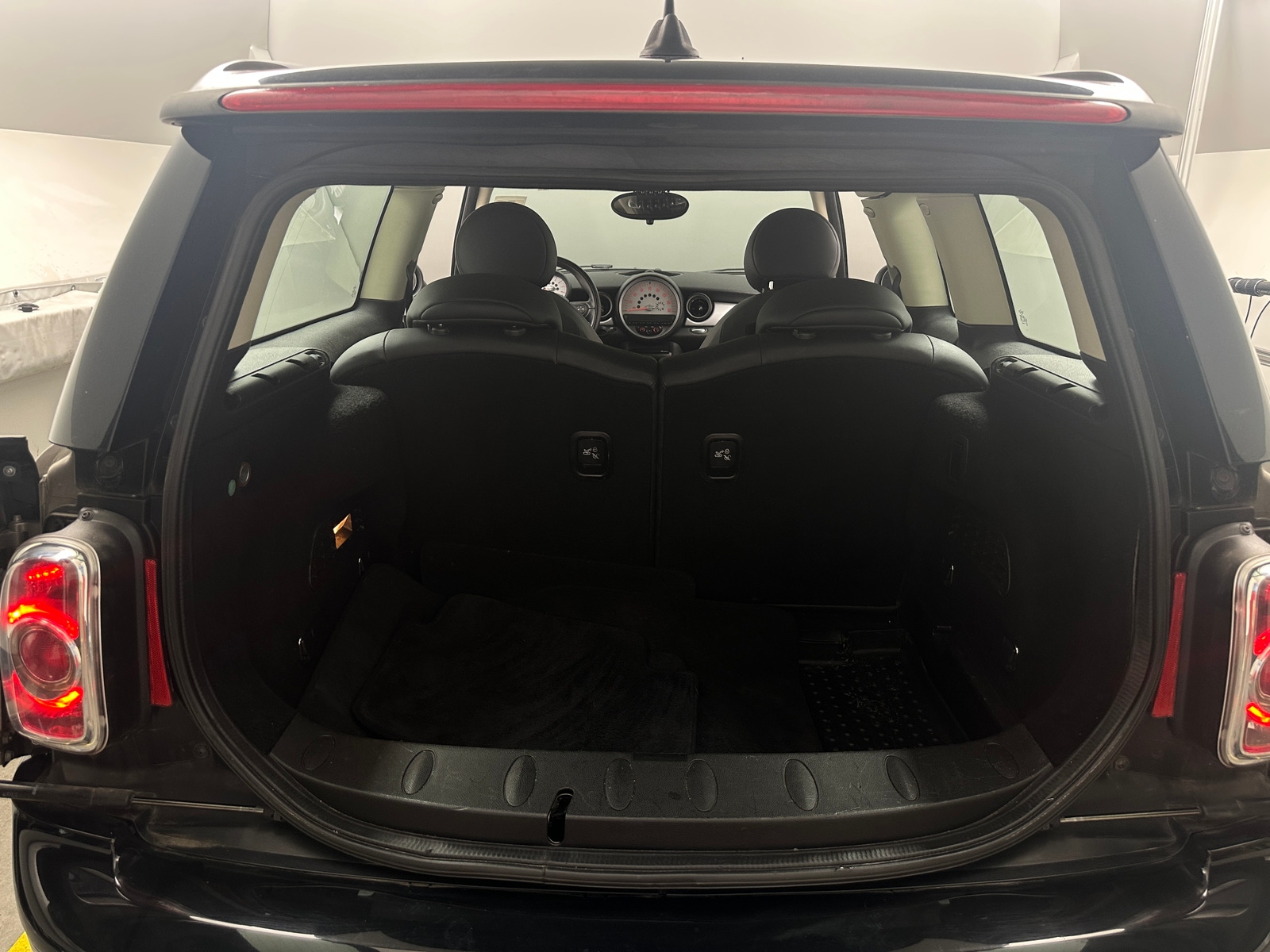 Thumbnail: 2013 MINI Cooper Clubman - 6