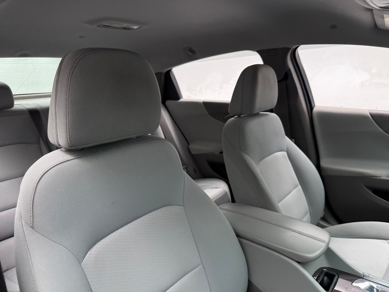 Thumbnail: 2017 Chevrolet Malibu - 2