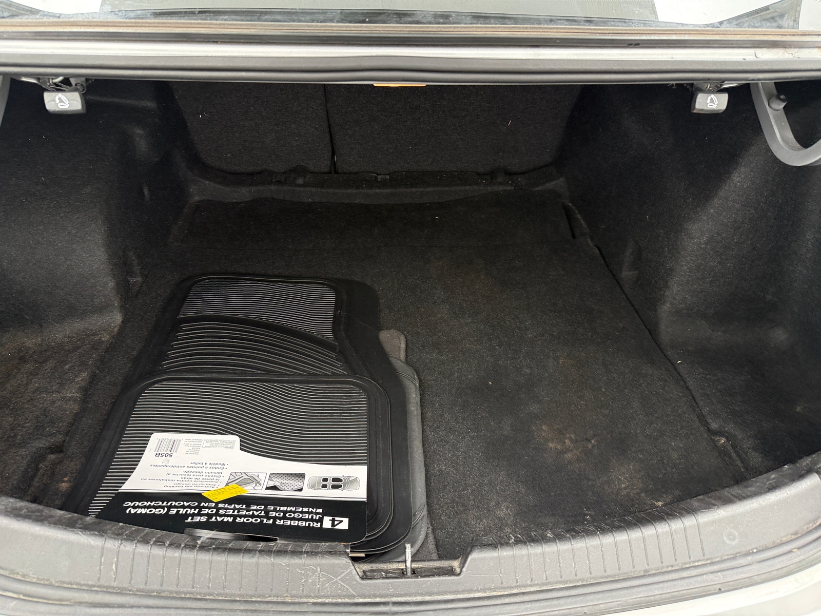 Thumbnail: 2017 Chevrolet Malibu - 7