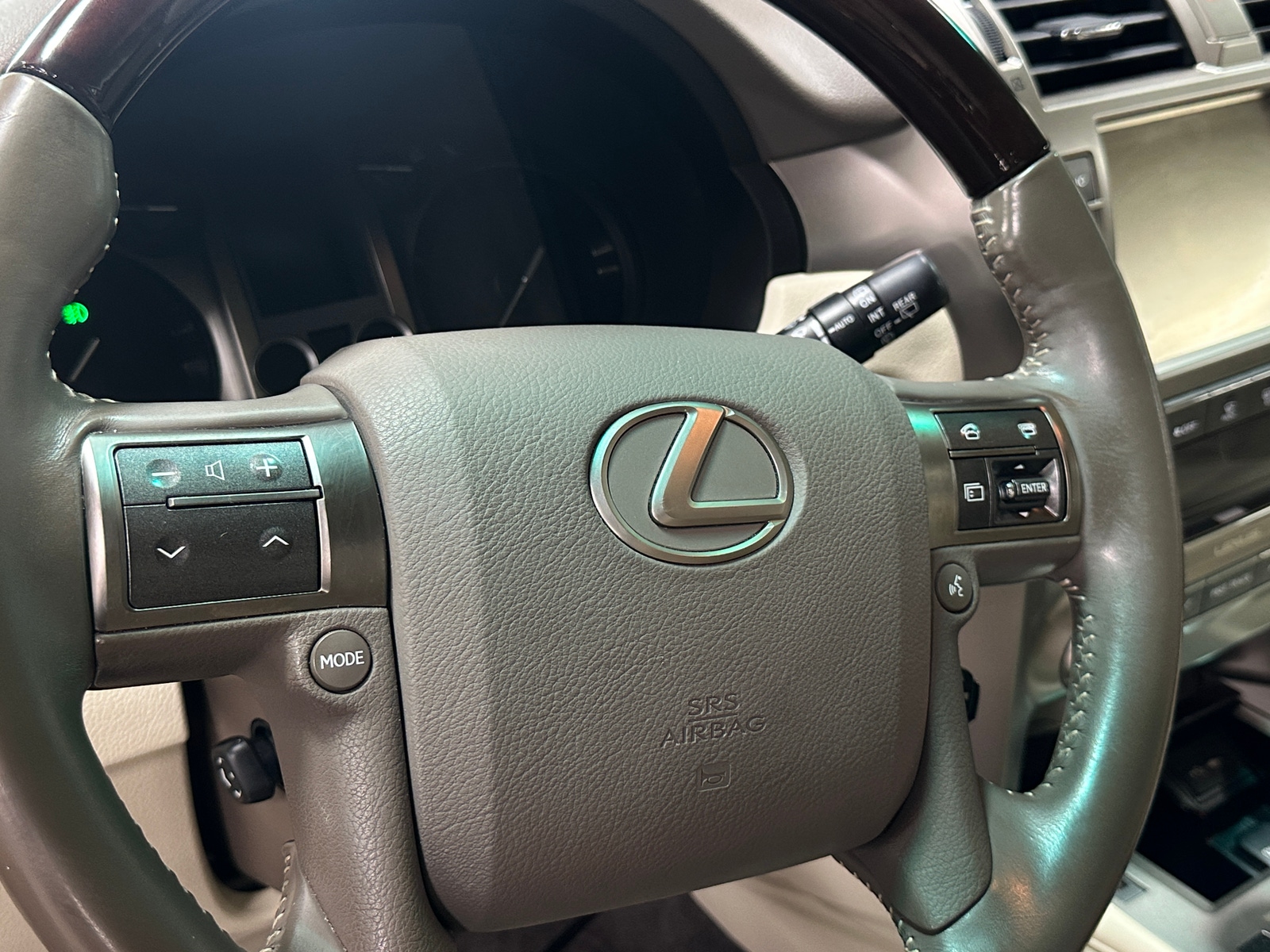 Thumbnail: 2019 Lexus GX - 4