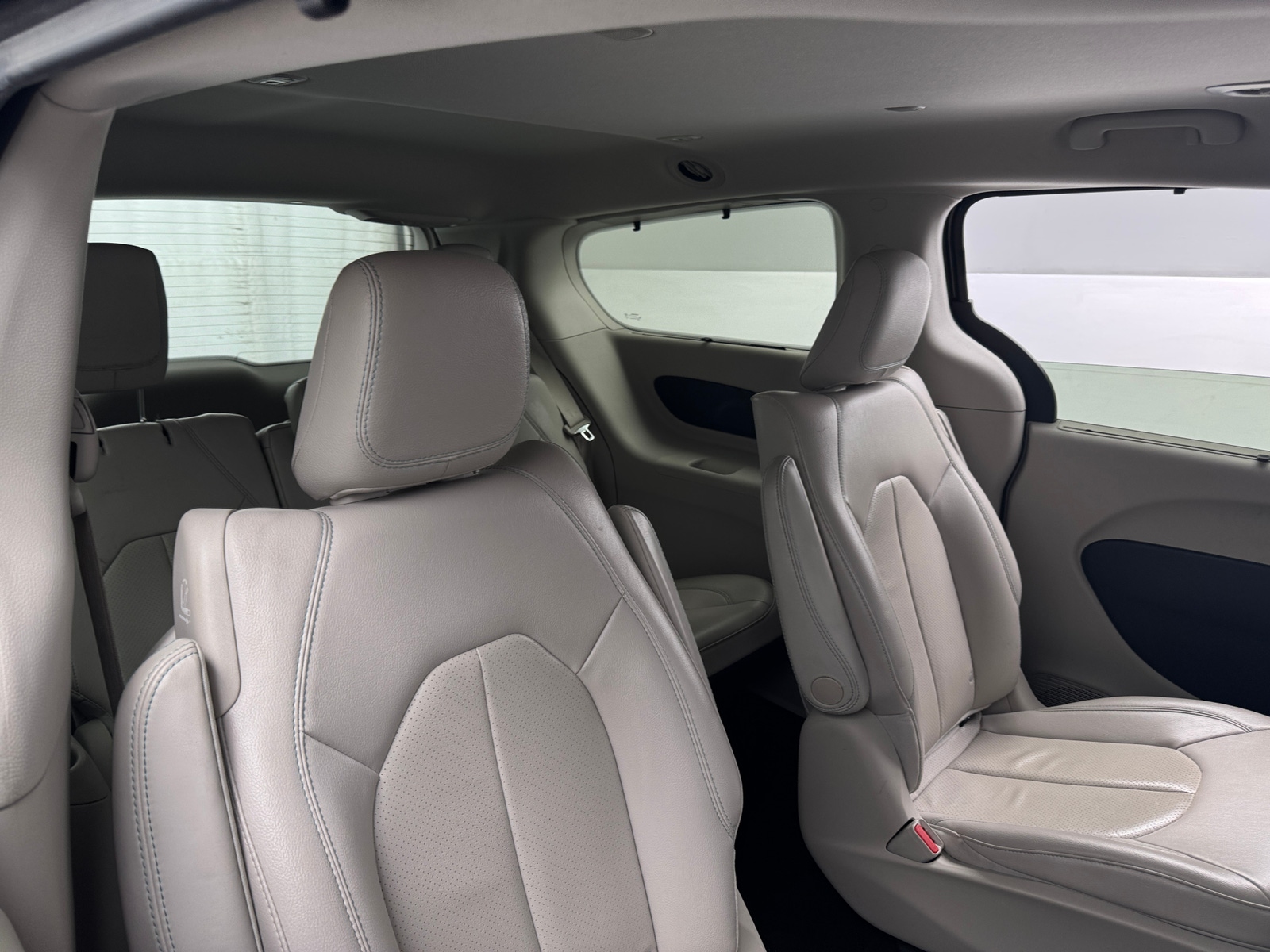 Thumbnail: 2020 Chrysler Pacifica - 5