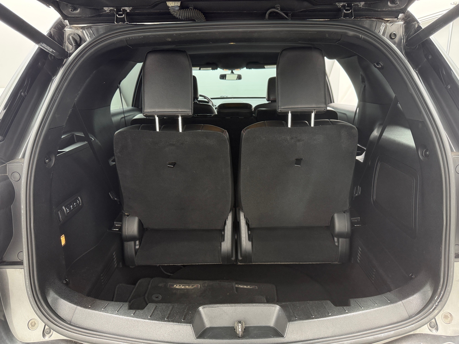 Thumbnail: 2018 Ford Explorer - 6