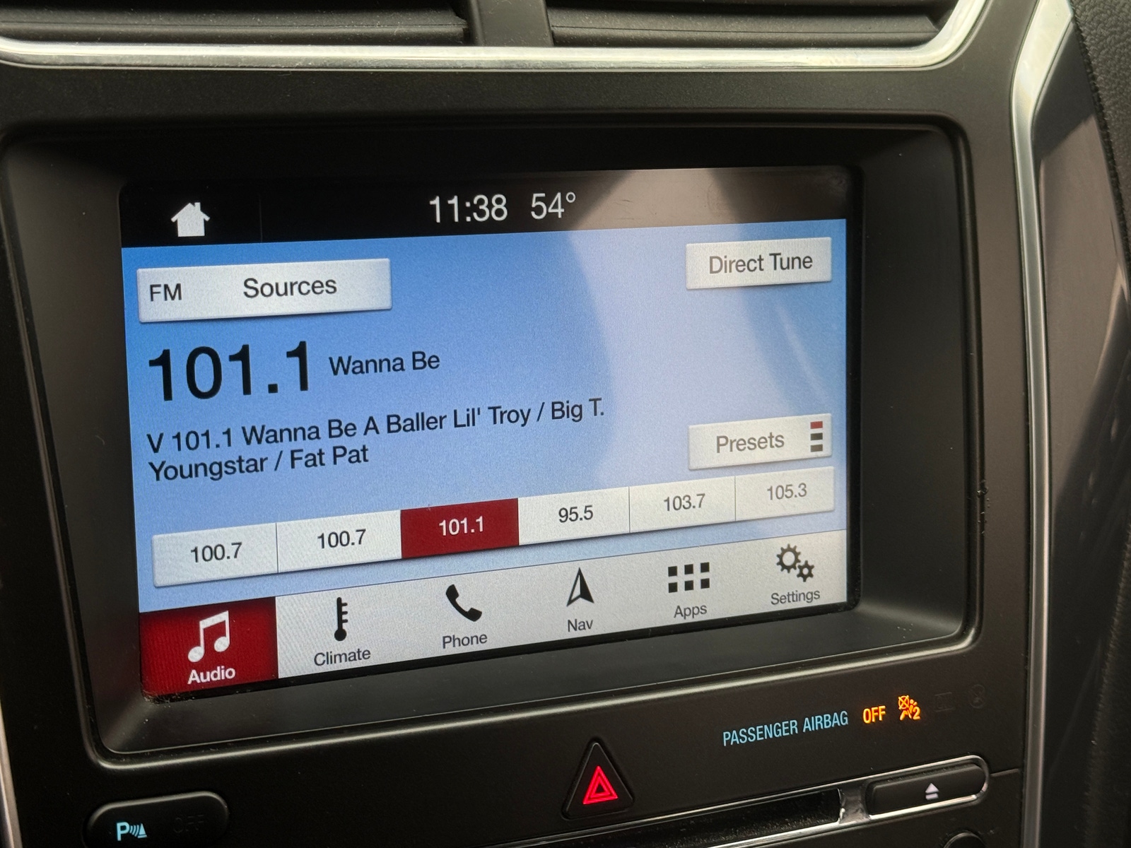 Thumbnail: 2018 Ford Explorer - 3