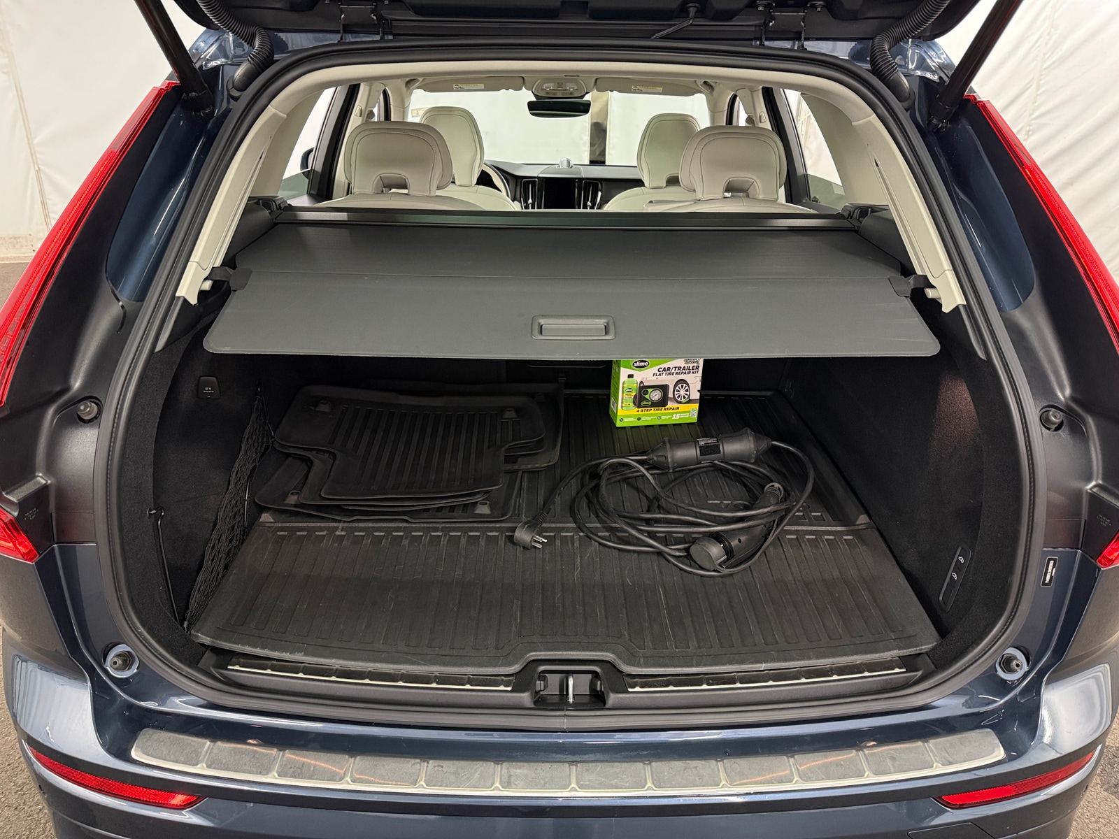 Thumbnail: 2022 Volvo XC60 - 6