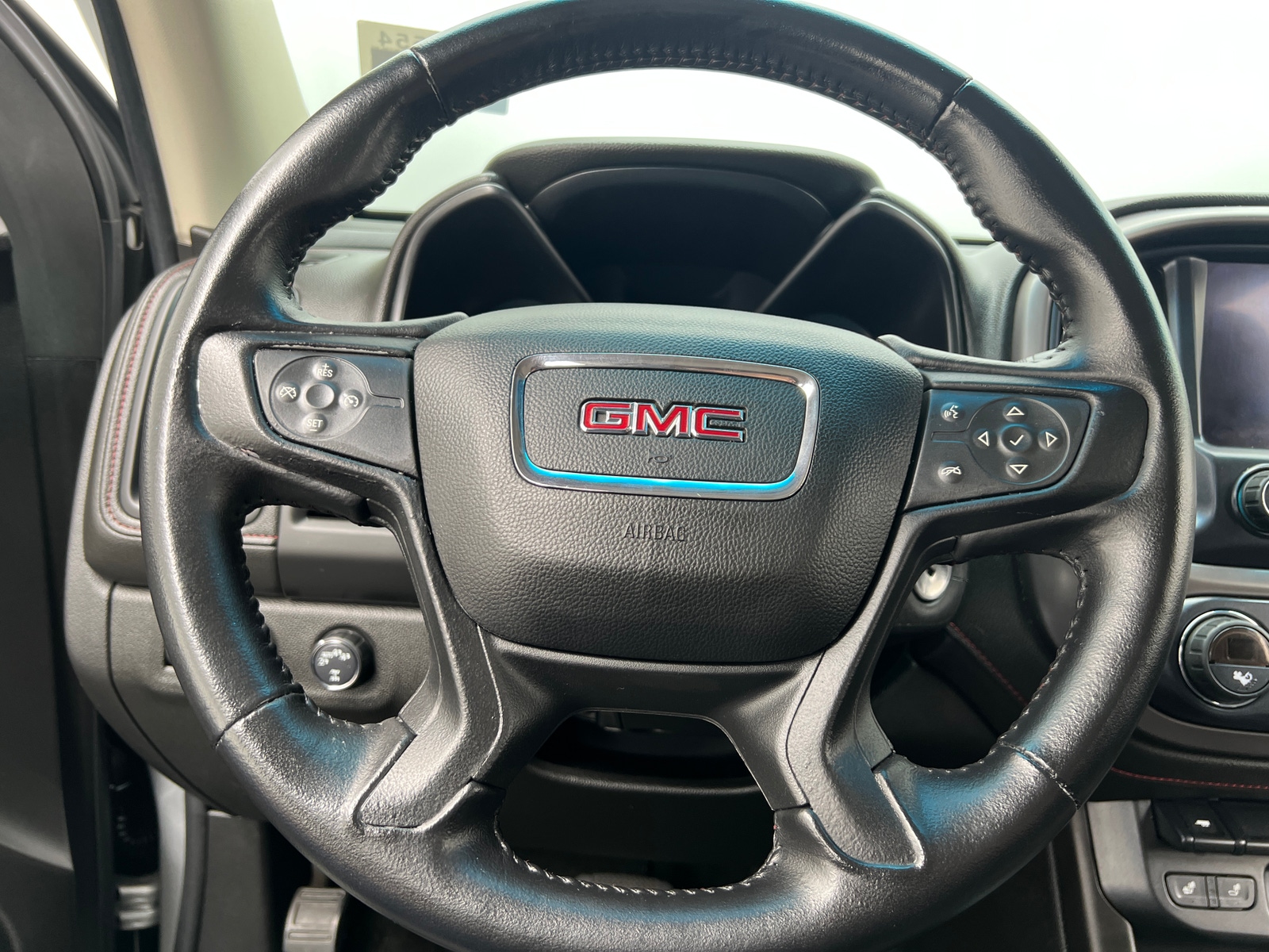 Thumbnail: 2017 GMC Canyon - 5