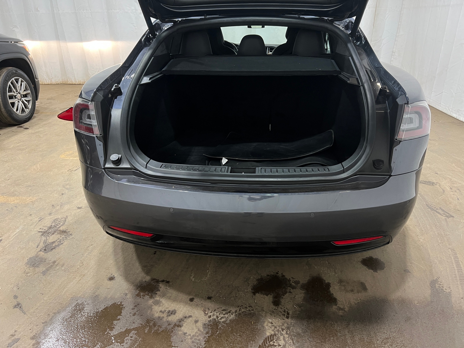 Thumbnail: 2017 Tesla Model S - 6