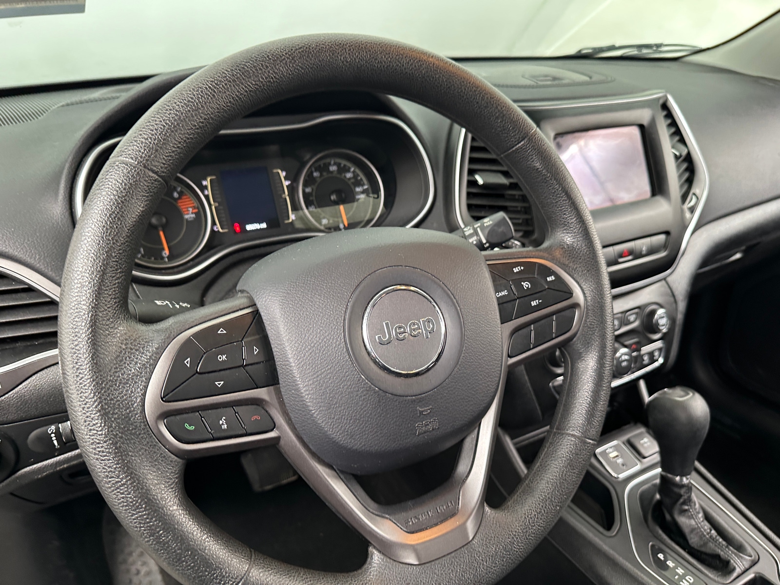 Thumbnail: 2020 Jeep Cherokee - 5