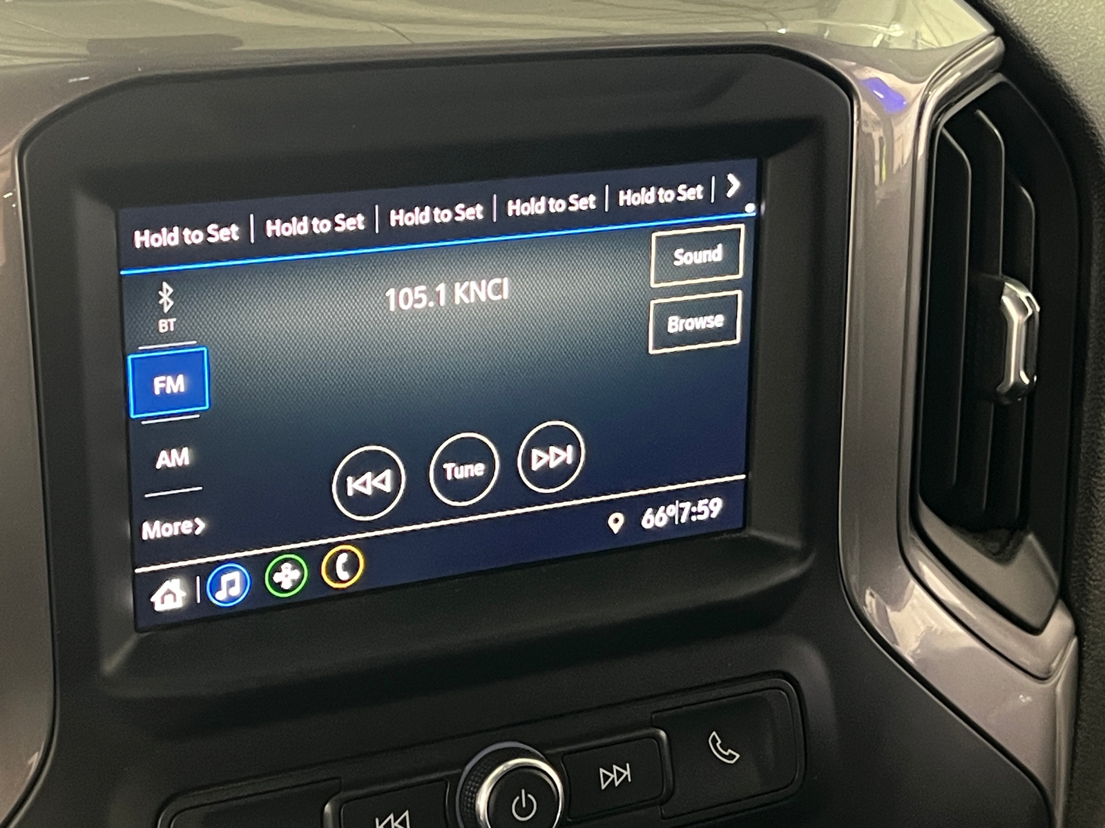 Thumbnail: 2020 Chevrolet Silverado 1500 - 4