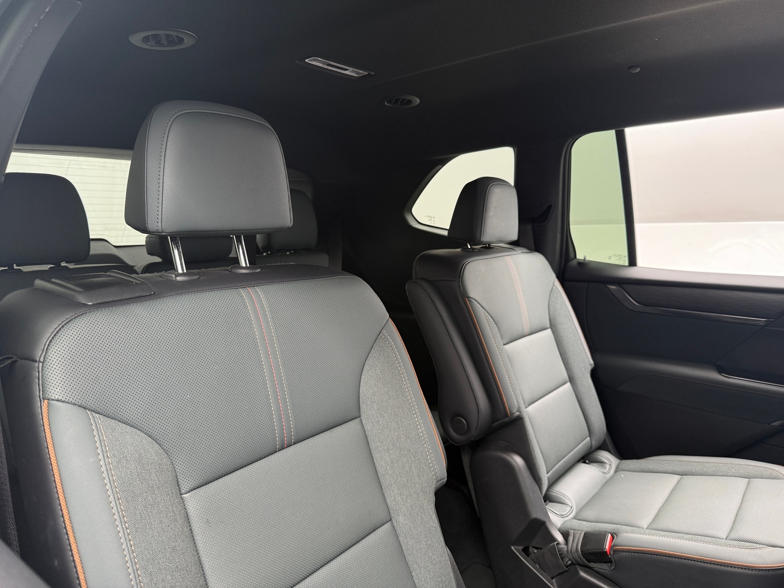 Thumbnail: 2024 GMC Acadia - 6