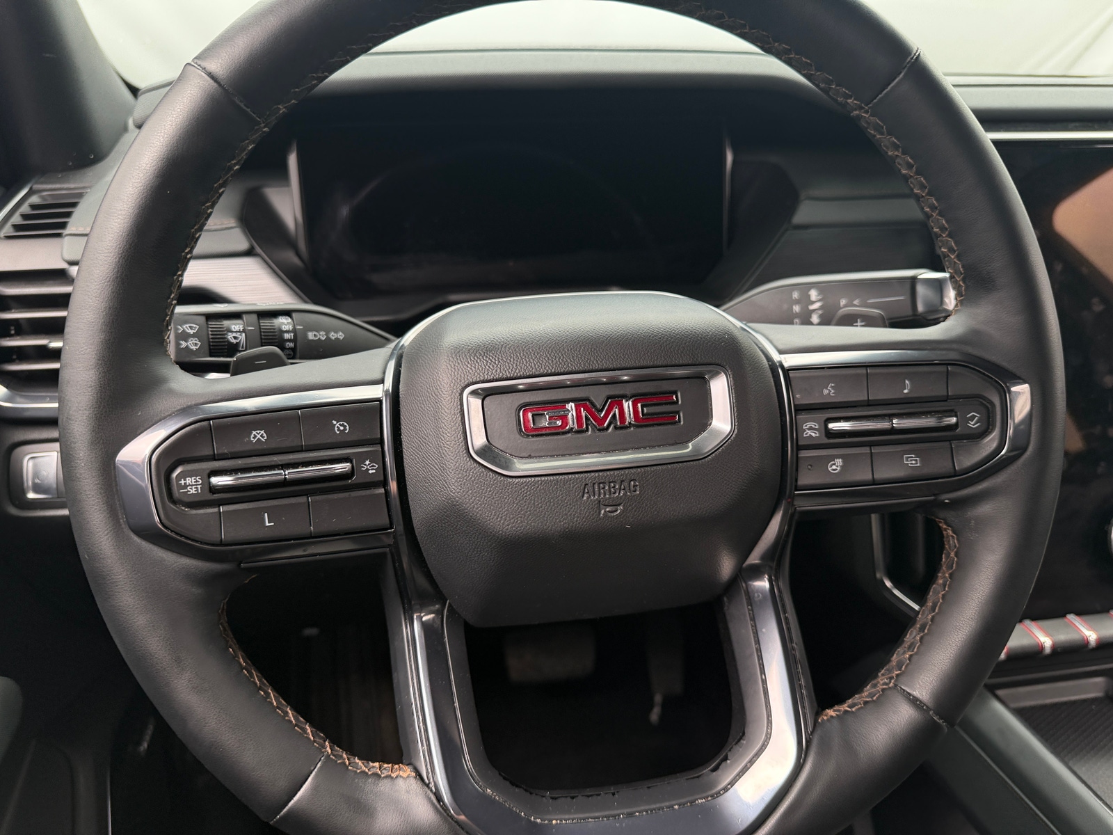 Thumbnail: 2024 GMC Acadia - 5