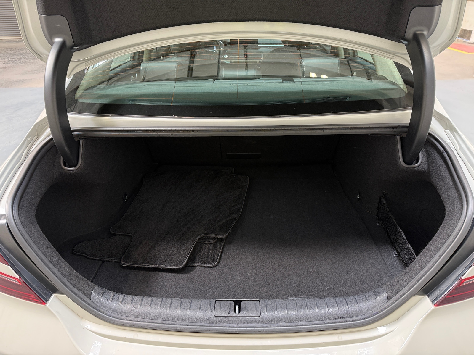 Thumbnail: 2025 Genesis G70 - 6