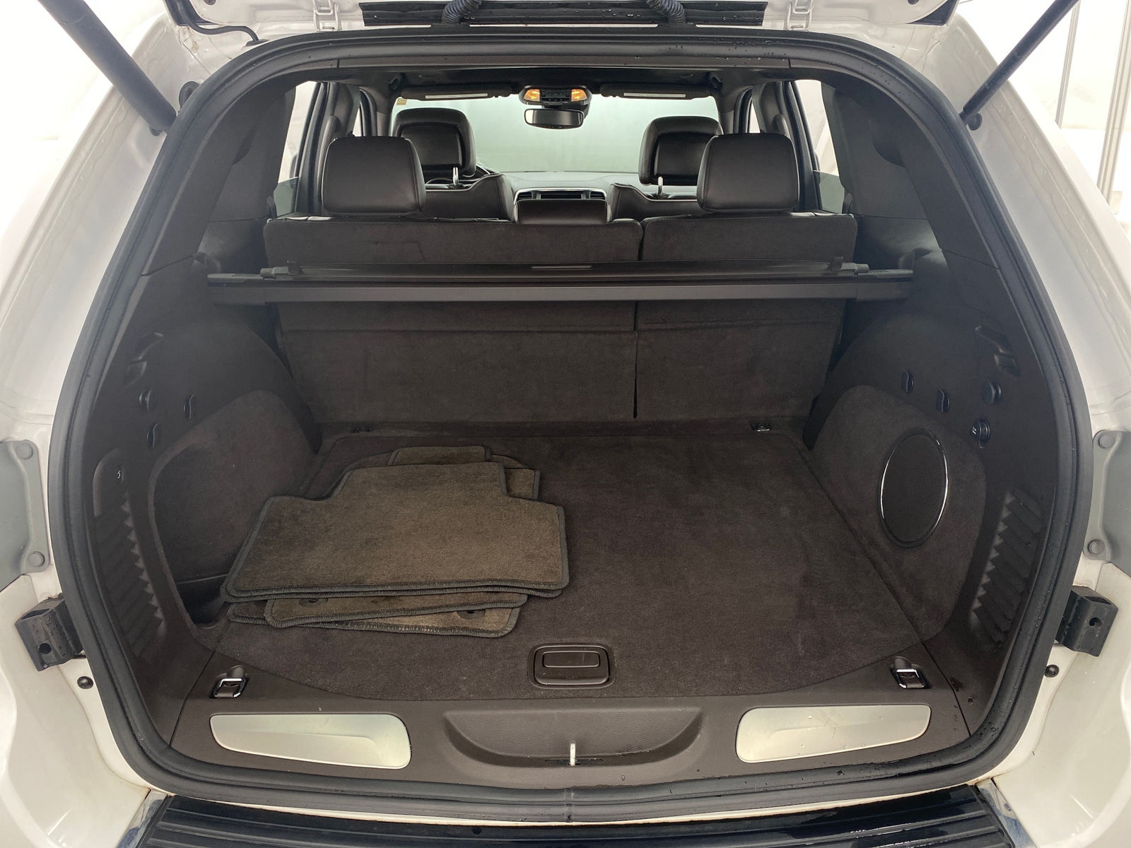 Thumbnail: 2018 Jeep Grand Cherokee - 6