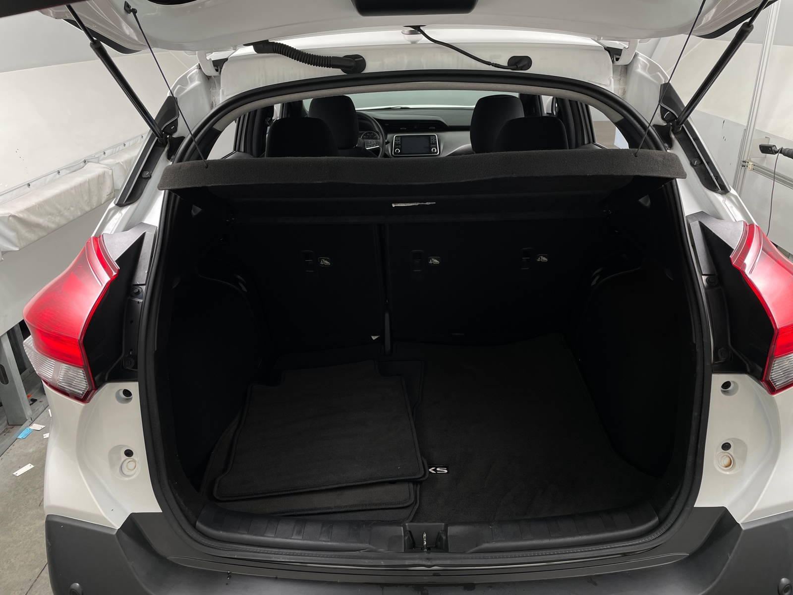 Thumbnail: 2020 Nissan Kicks - 7