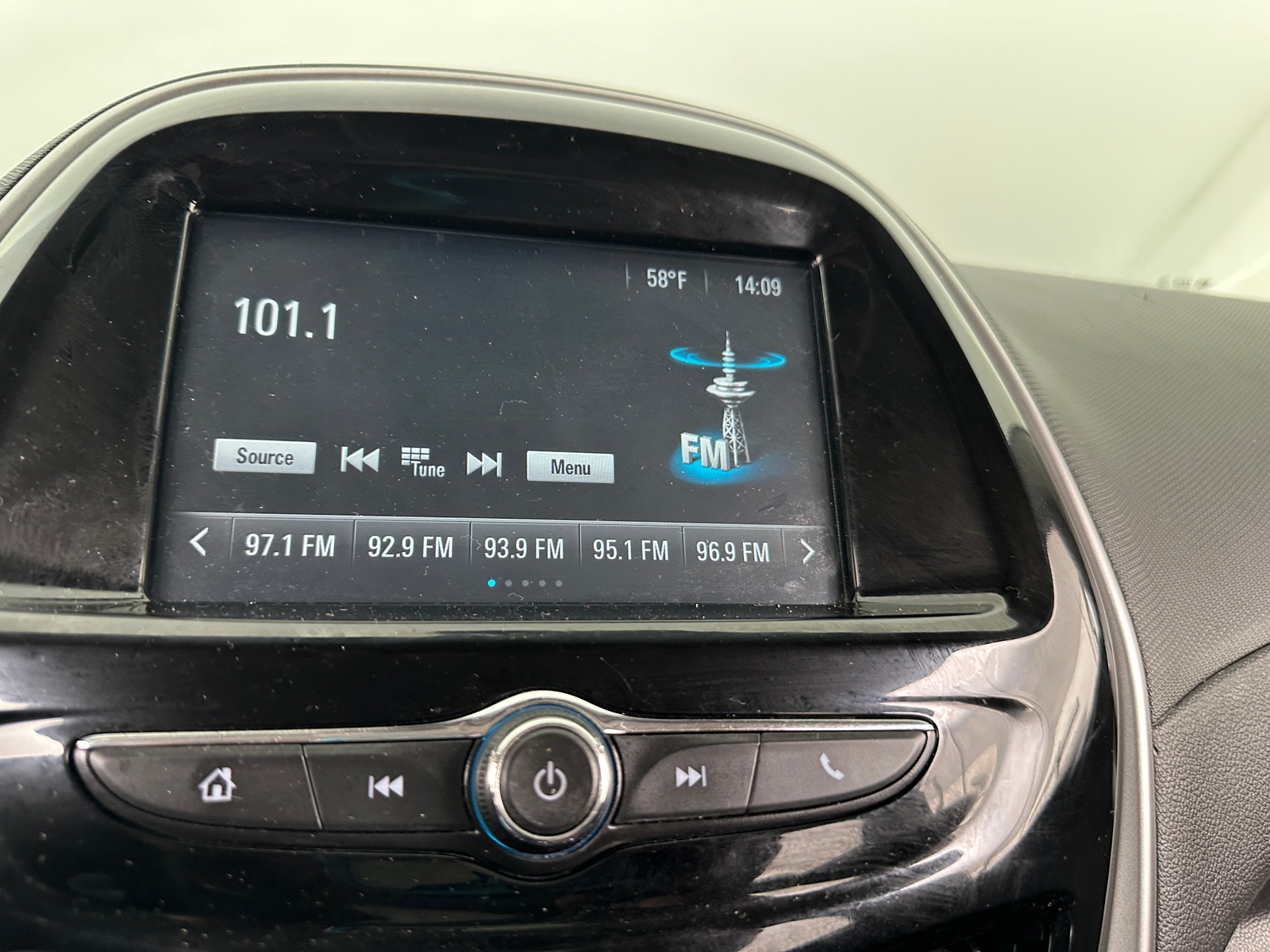 Thumbnail: 2017 Chevrolet Spark - 4