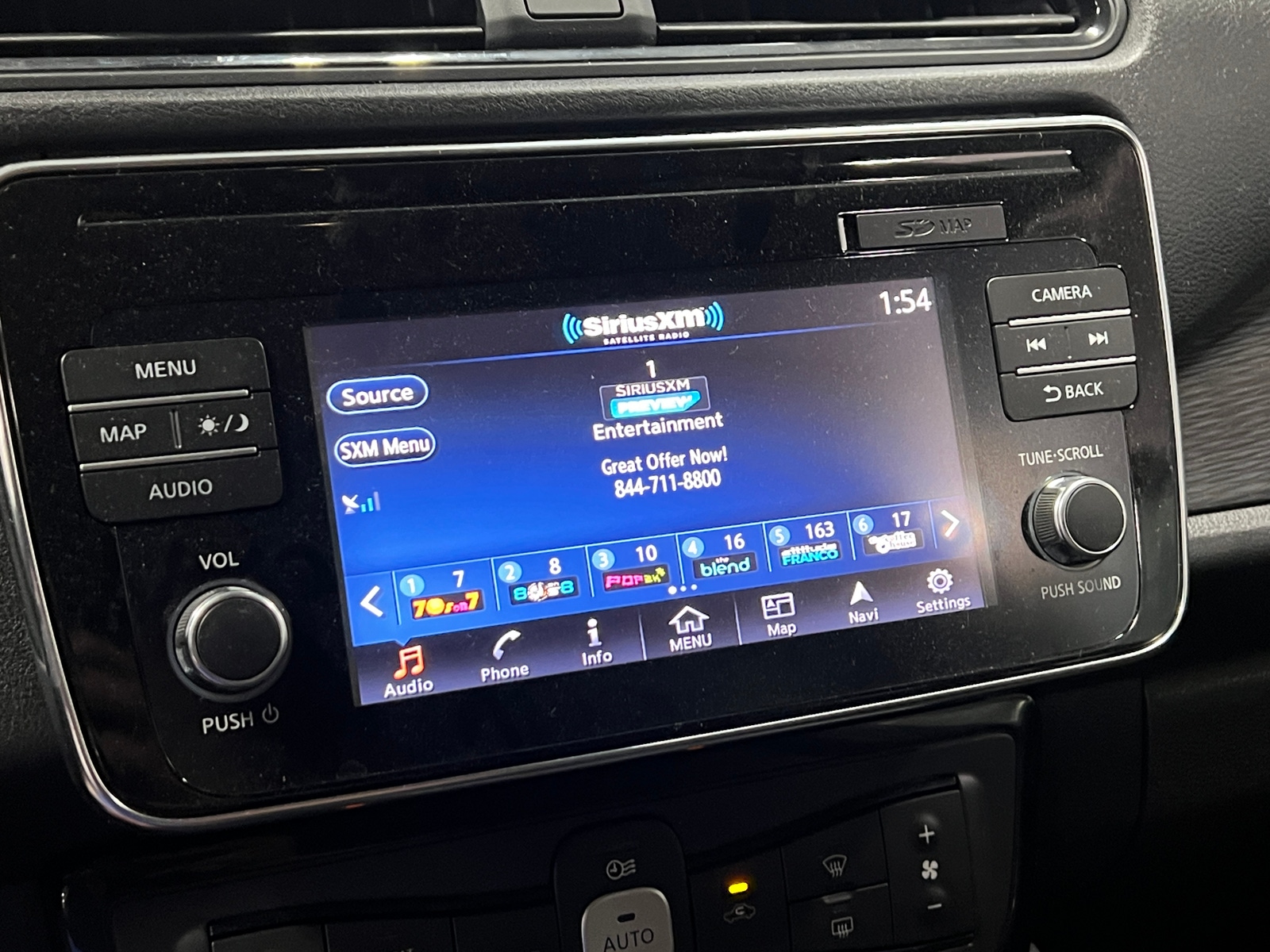 Thumbnail: 2018 Nissan Leaf - 3