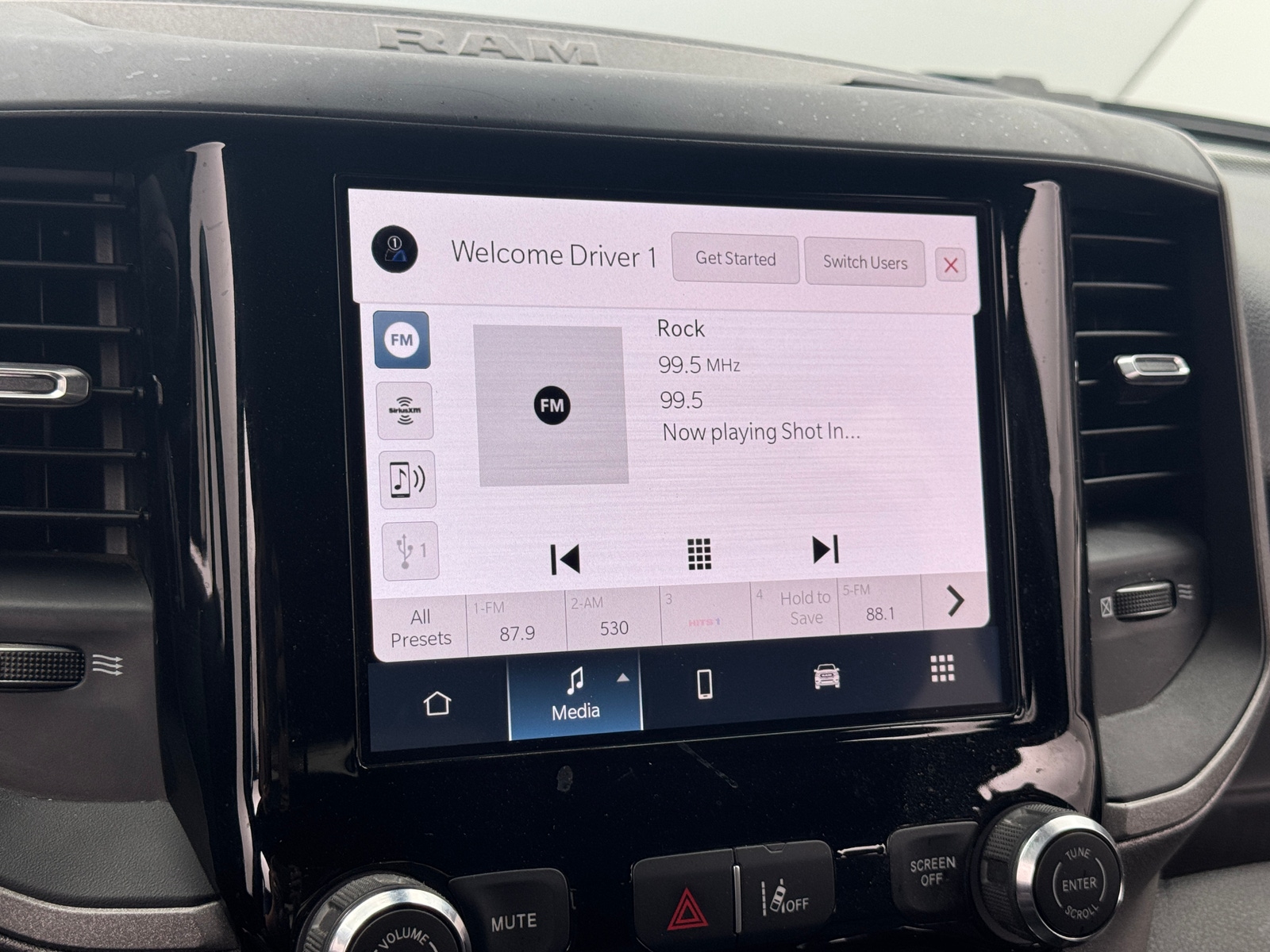 Thumbnail: 2025 RAM 1500 - 4