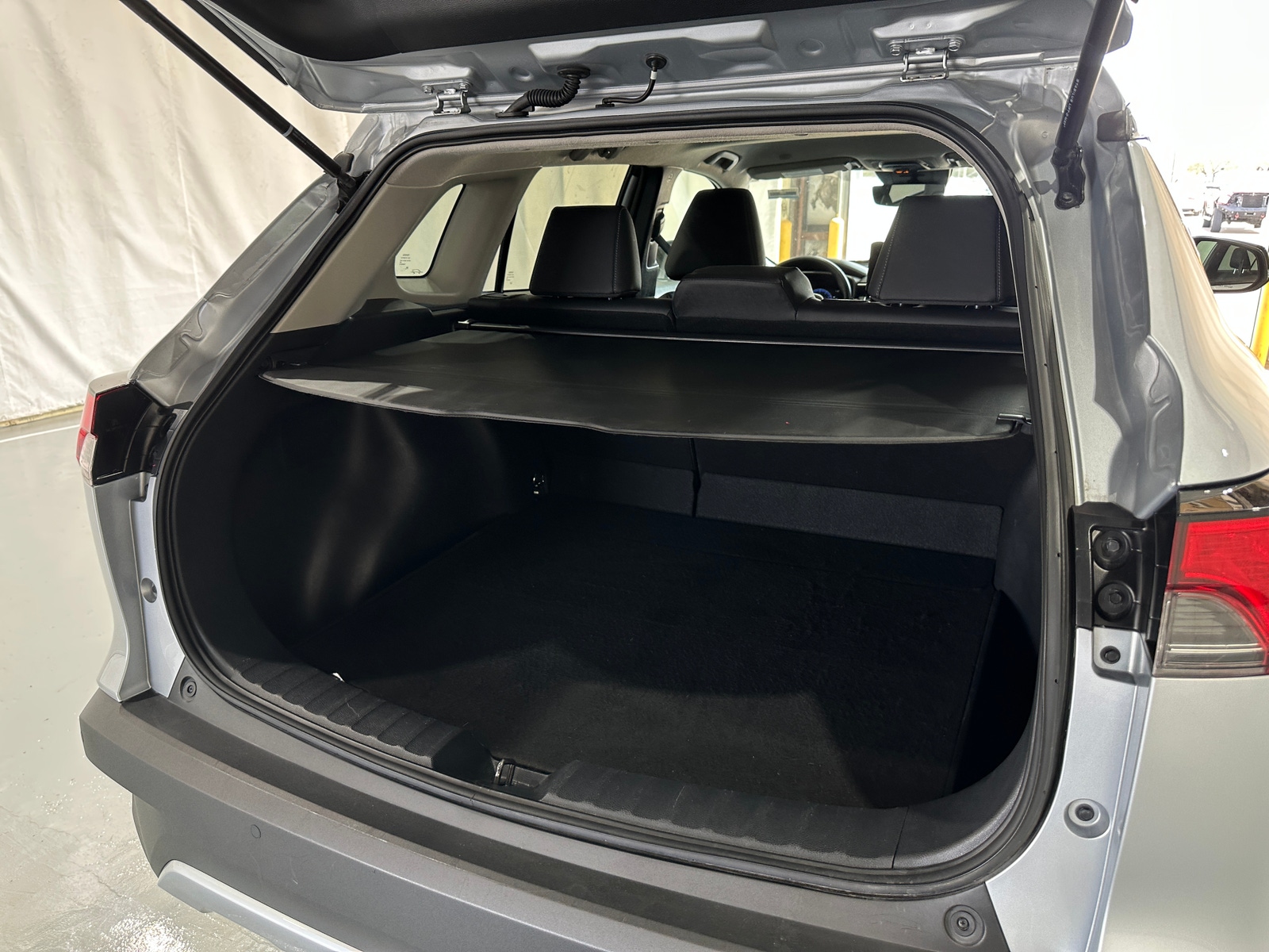 Thumbnail: 2025 Toyota Corolla Cross - 6