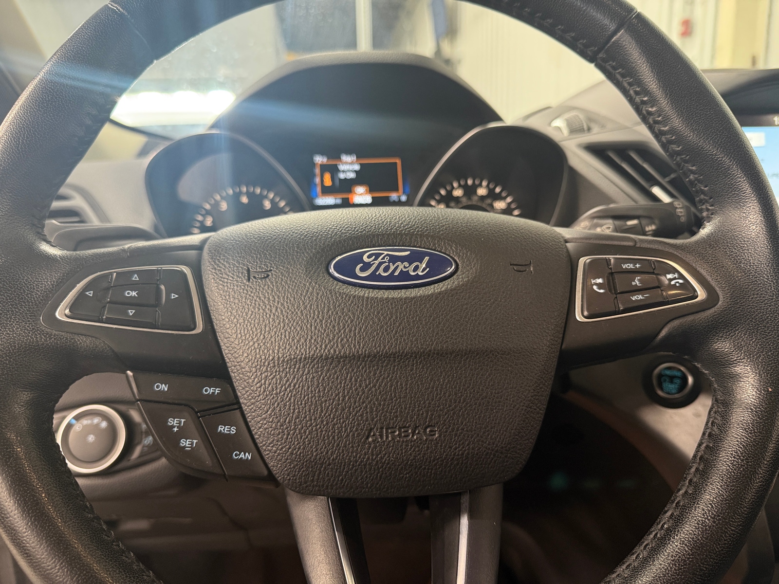 Thumbnail: 2019 Ford Escape - 4