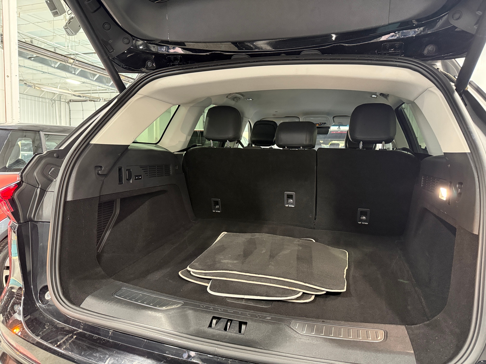 Thumbnail: 2024 Lincoln Nautilus - 6