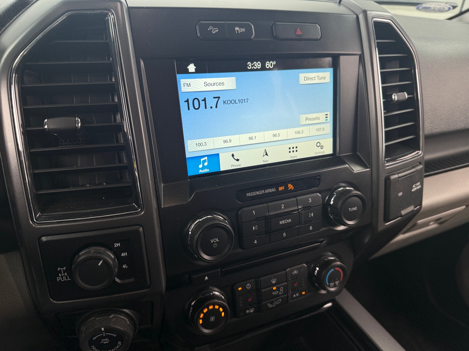 Thumbnail: 2017 Ford Econoline - 4