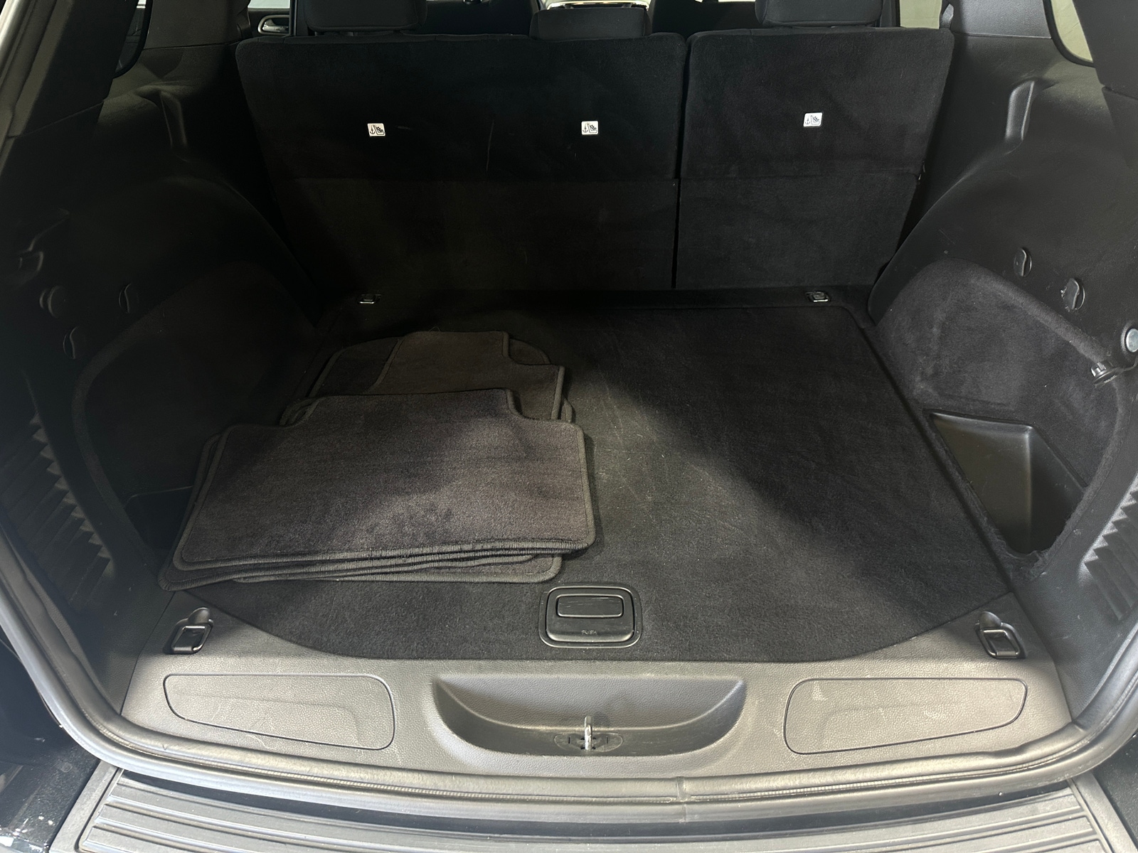 Thumbnail: 2015 Jeep Grand Cherokee - 7