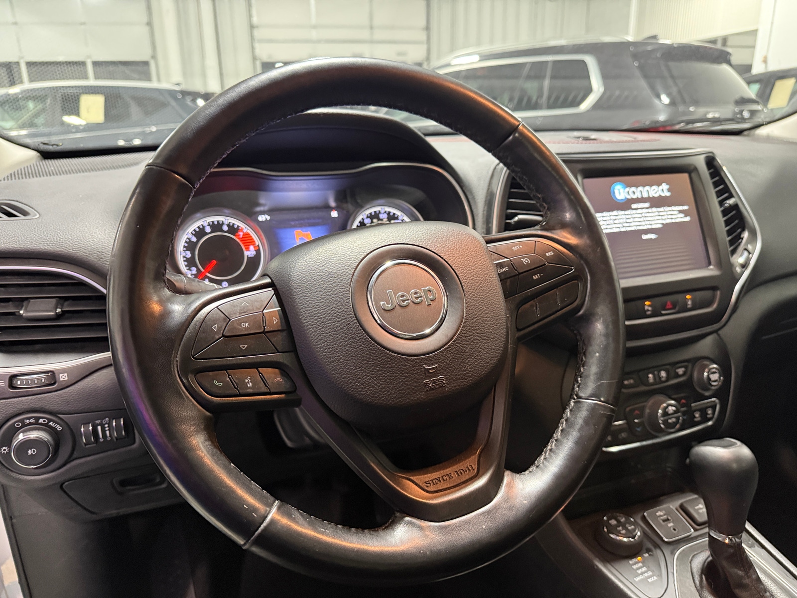 Thumbnail: 2021 Jeep Cherokee - 5