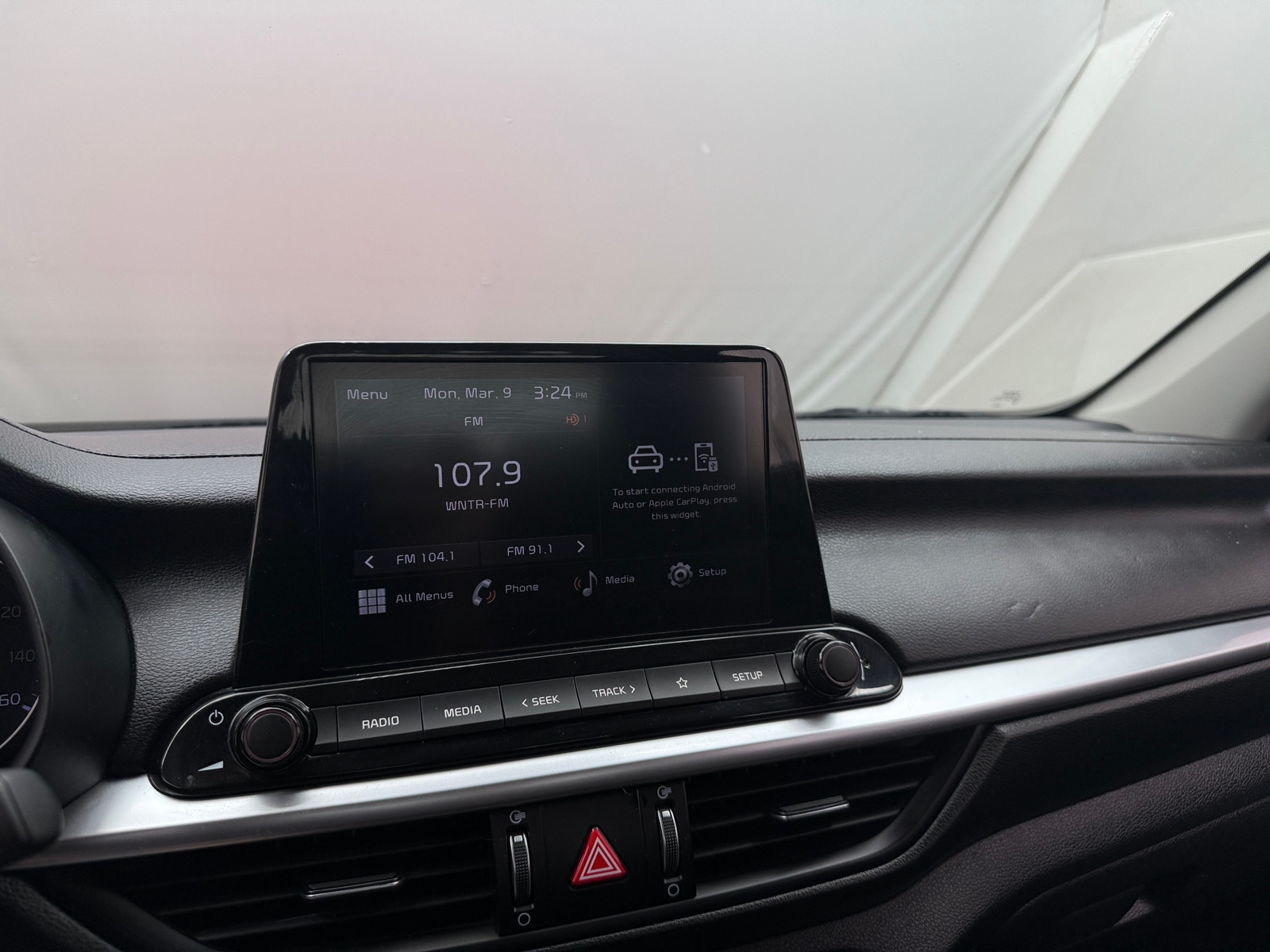 Thumbnail: 2024 Kia Forte - 4