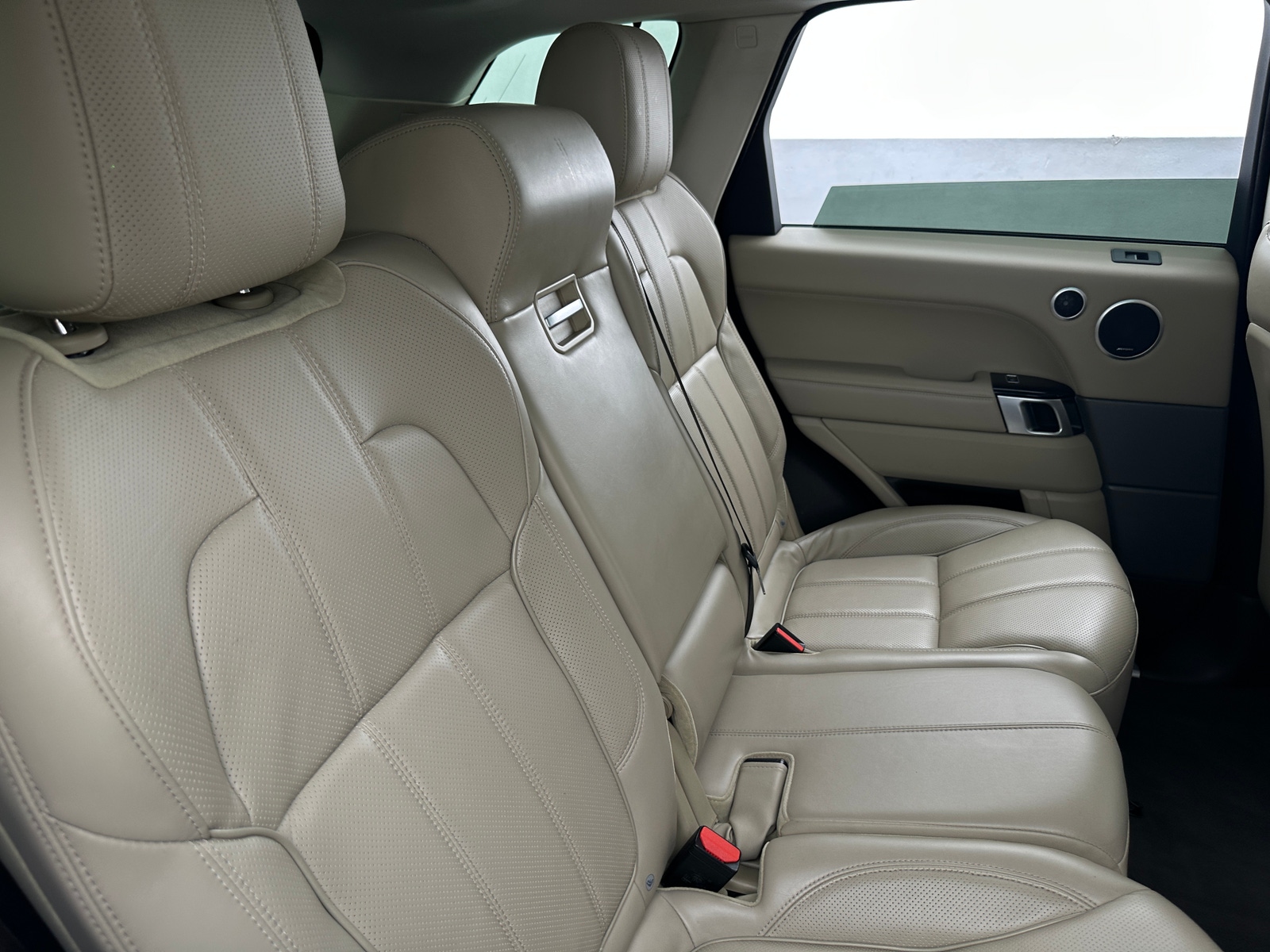 Thumbnail: 2016 Land Rover Range Rover Sport - 5